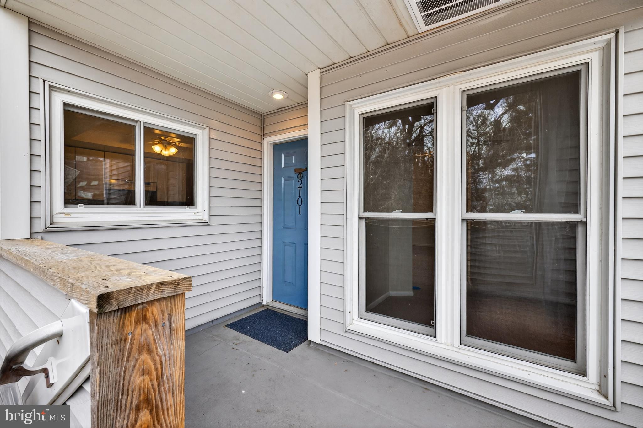 CREEKSIDE - Residential