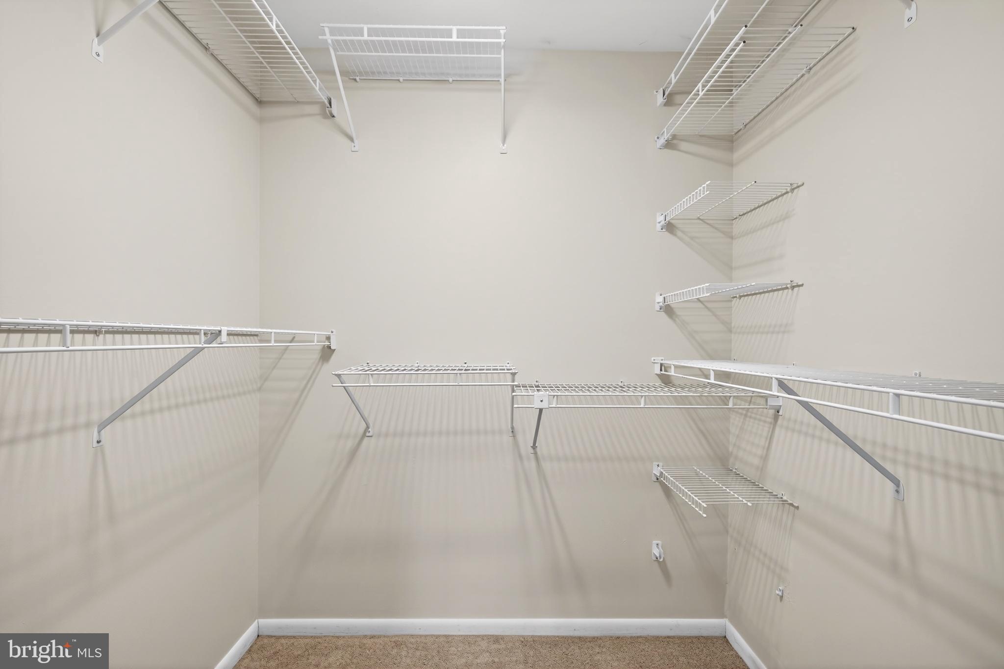 CREEKSIDE - Residential