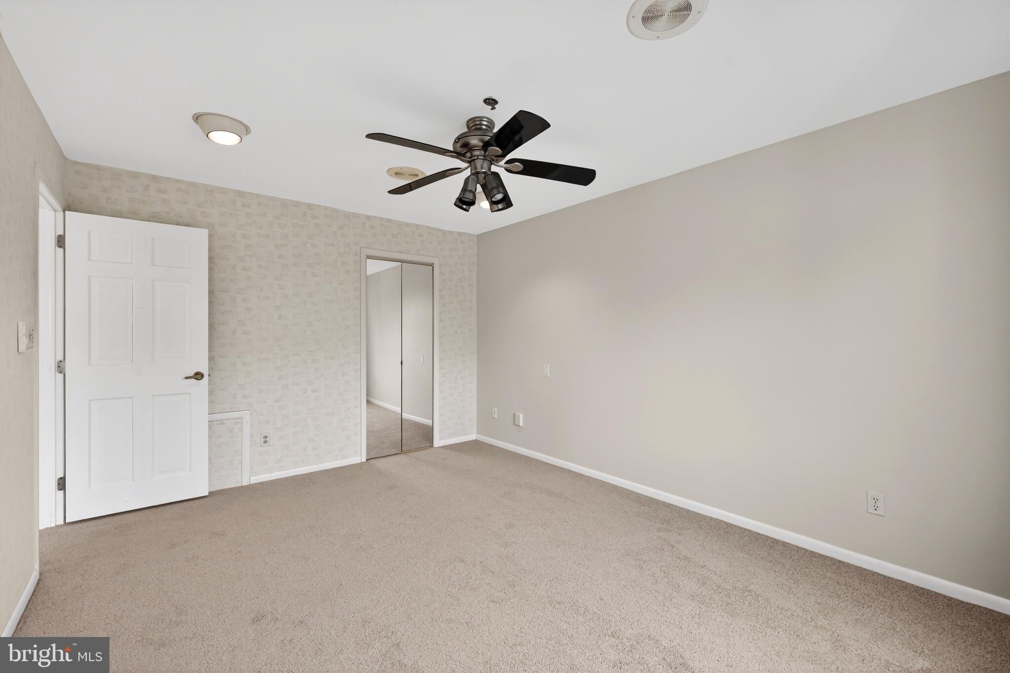 CREEKSIDE - Residential