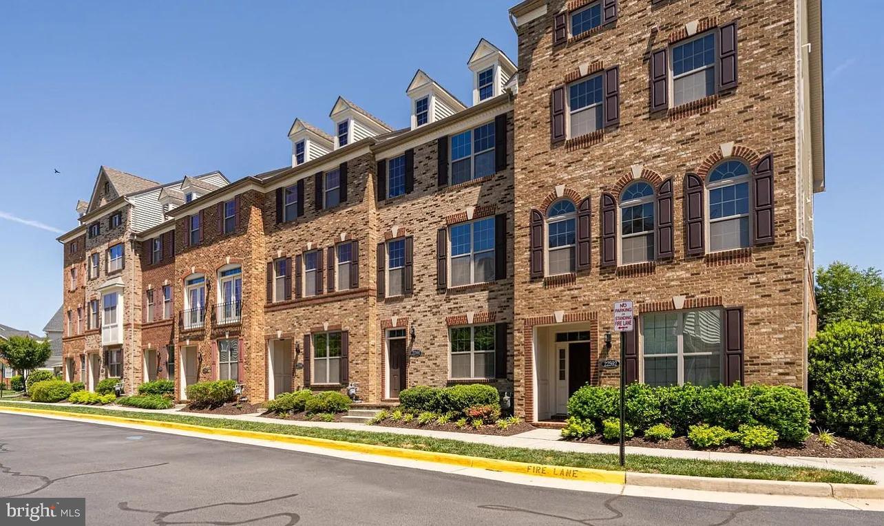 22586 CAMBRIDGEPORT SQUARE