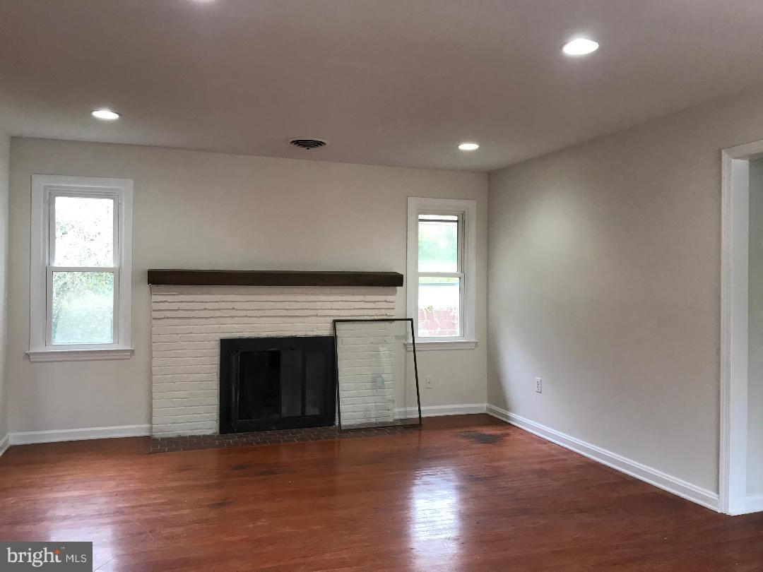 BROOKLAND ESTATES - Residential Lease