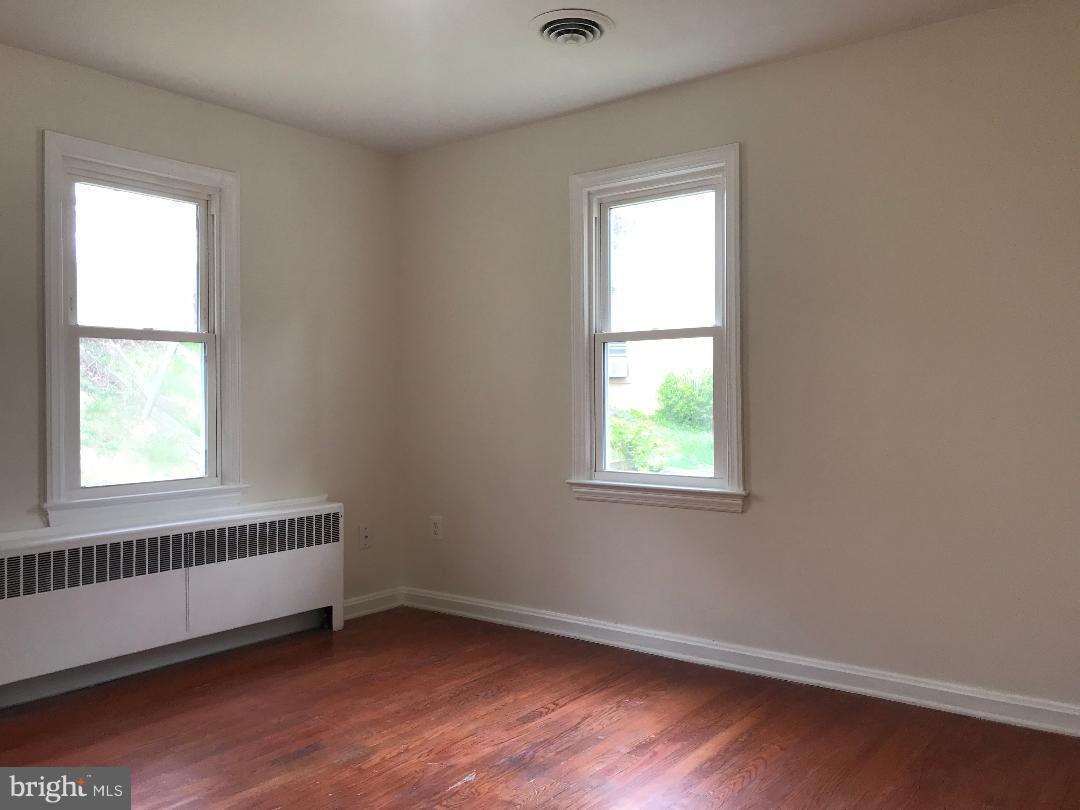 BROOKLAND ESTATES - Residential Lease