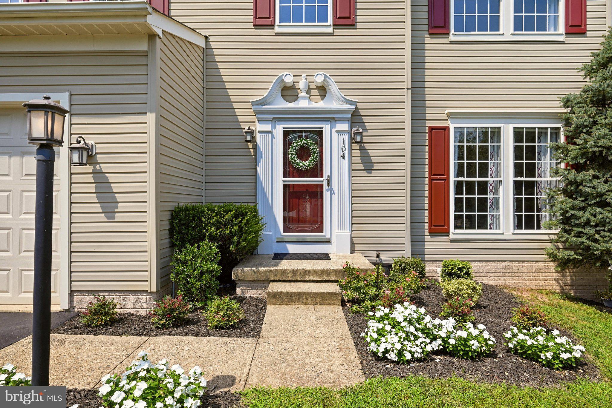 104 DUVALL COURT SE