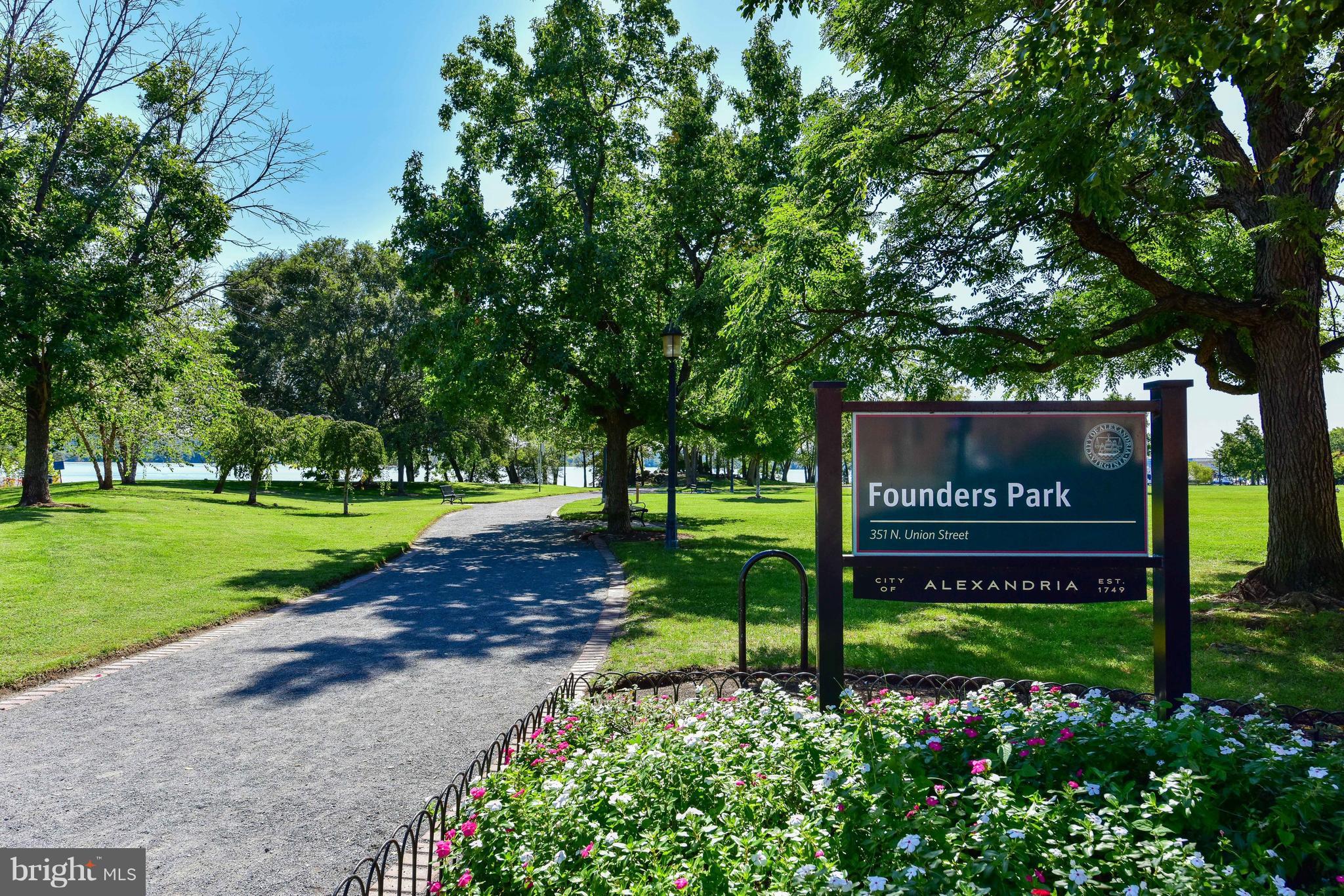 HUNTING CREEK - Residential