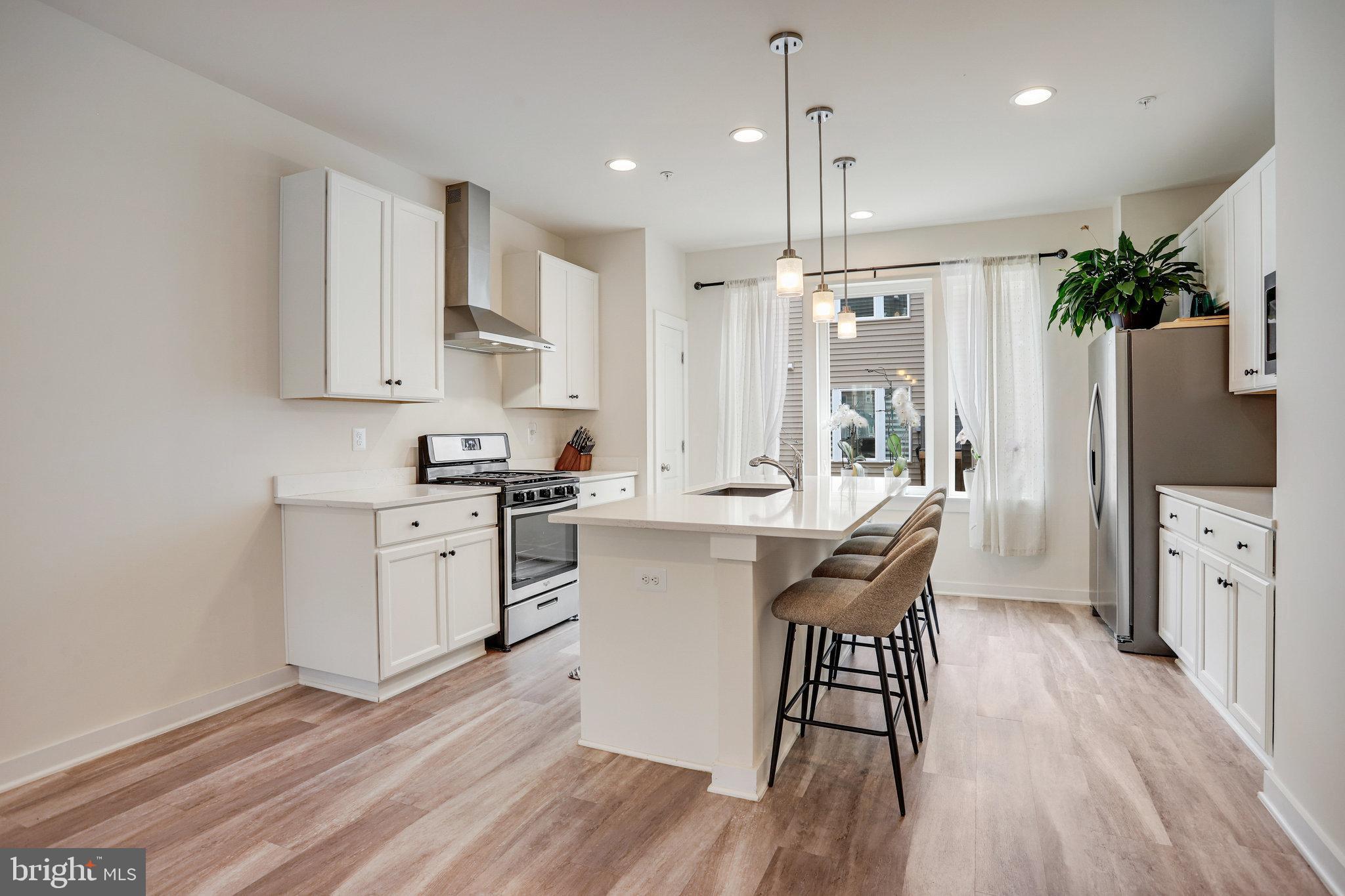 RIVER PLACE - Residential