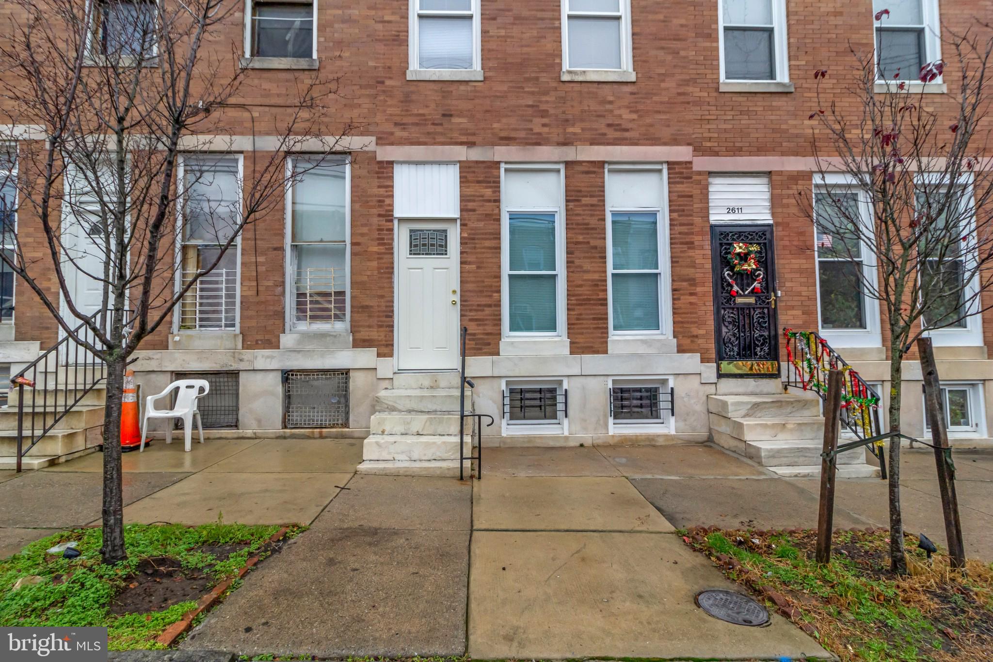Great investment opportunity with stellar tenant. This property is occupied and professionally managed. No access until ratified contracts. Leases, licenses, lead certification & rent rolls are available, please email the listing agent to request. Great property in excellent location. Buy this one to launch your investment portfolio or buy the whole portfolio. Don't miss out!