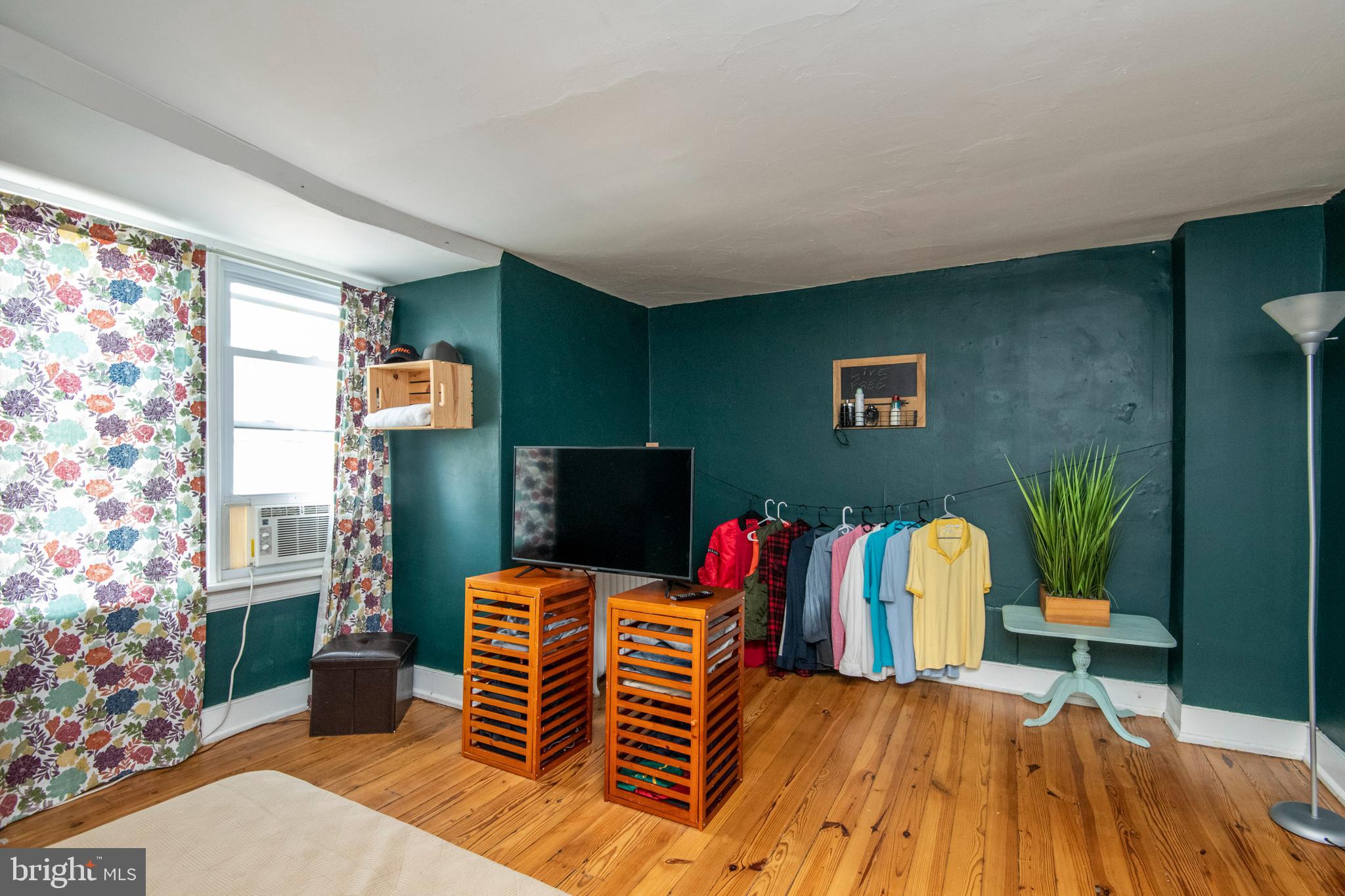 CHESTNUT HILL - Residential Lease