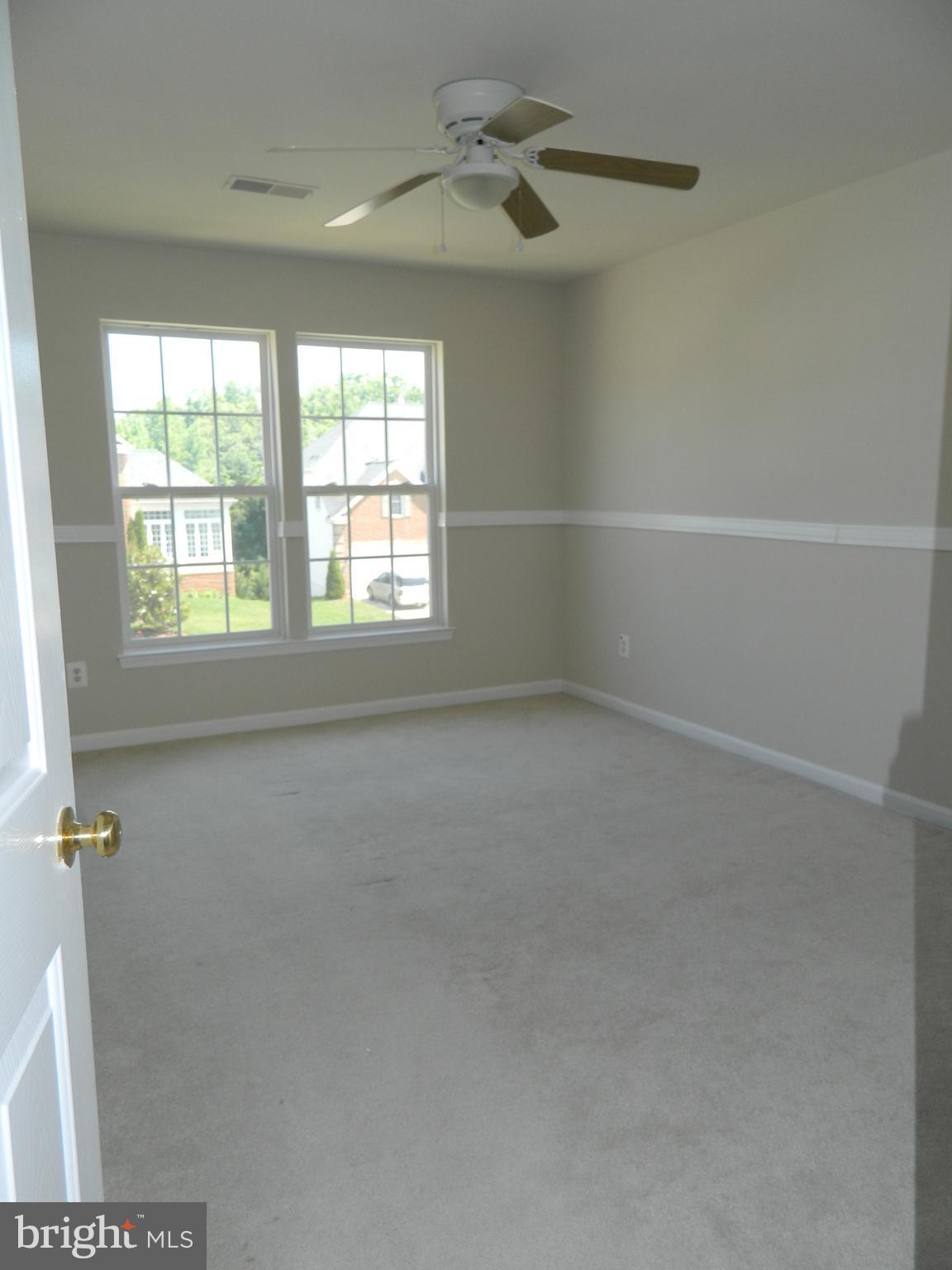 LEE'S PARKE - Residential Lease