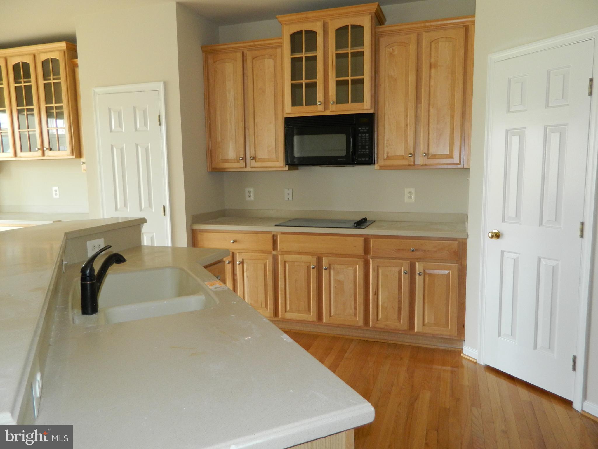 LEE'S PARKE - Residential Lease