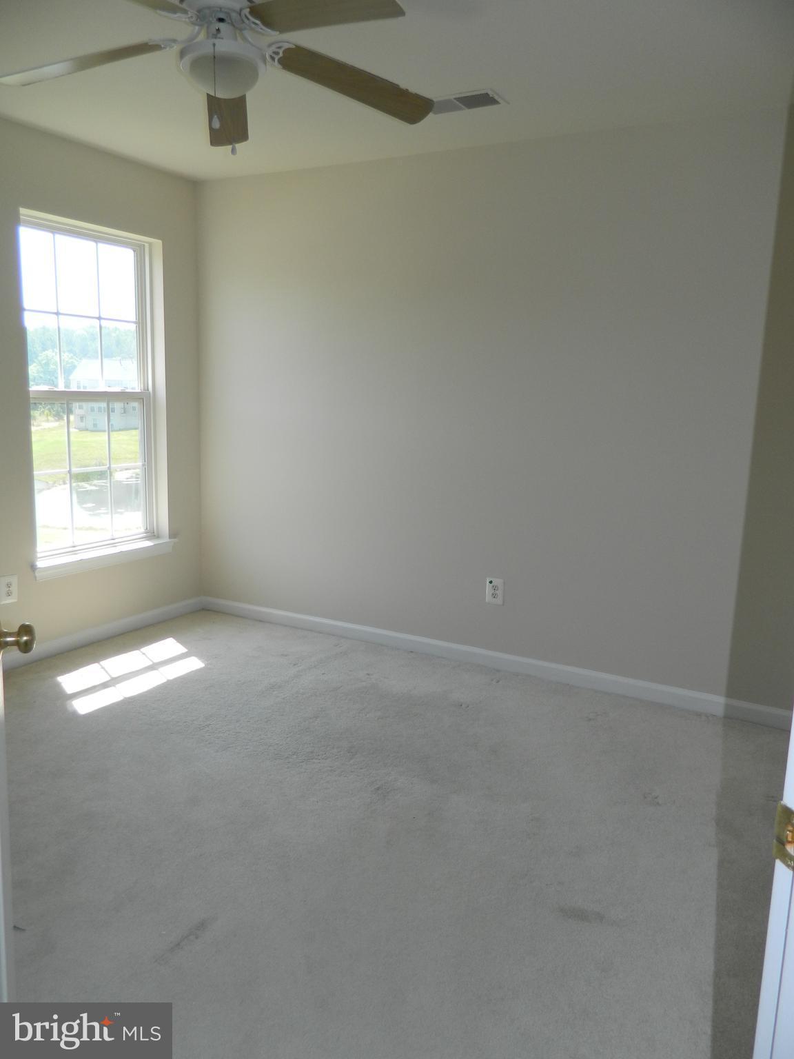 LEE'S PARKE - Residential Lease