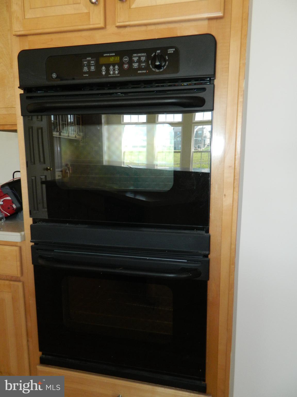 LEE'S PARKE - Residential Lease