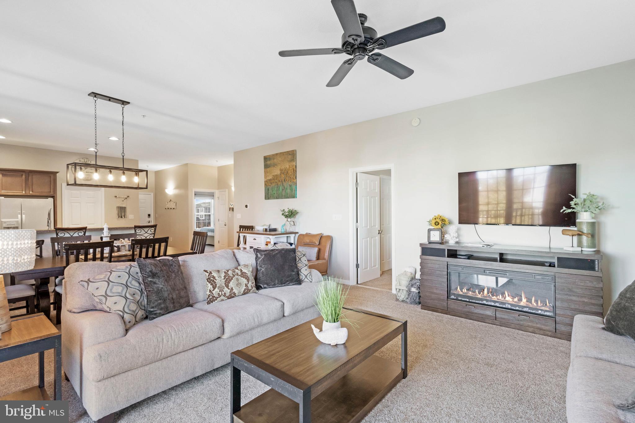 17400 N VILLAGE MAIN BOULEVARD 10