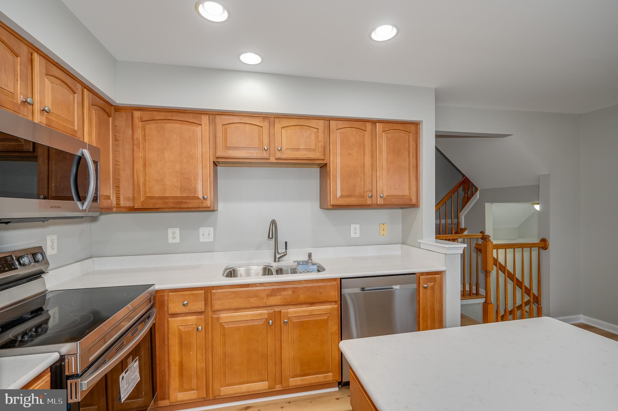 LAKELAND PLACE - Residential