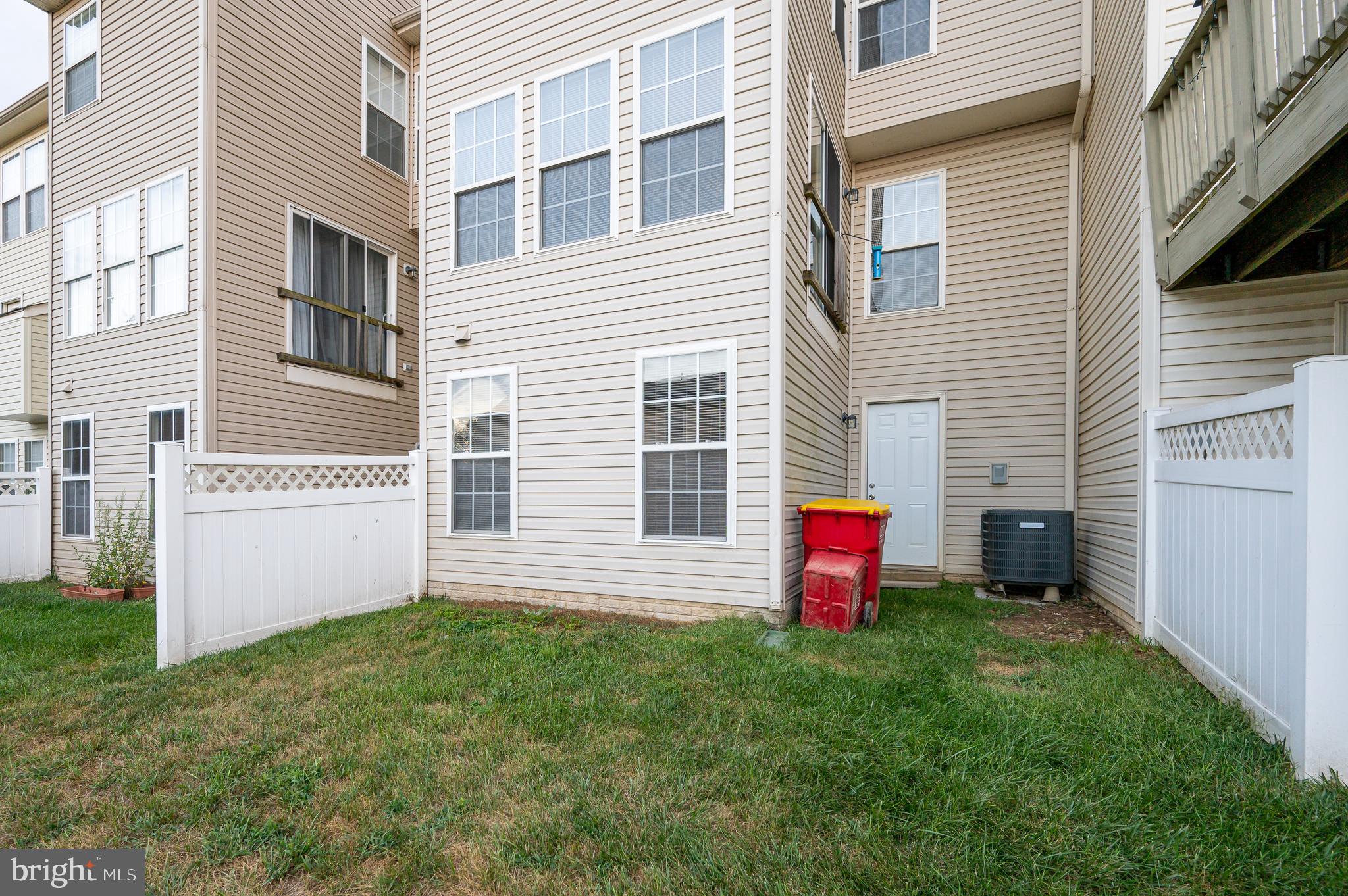 LAKELAND PLACE - Residential