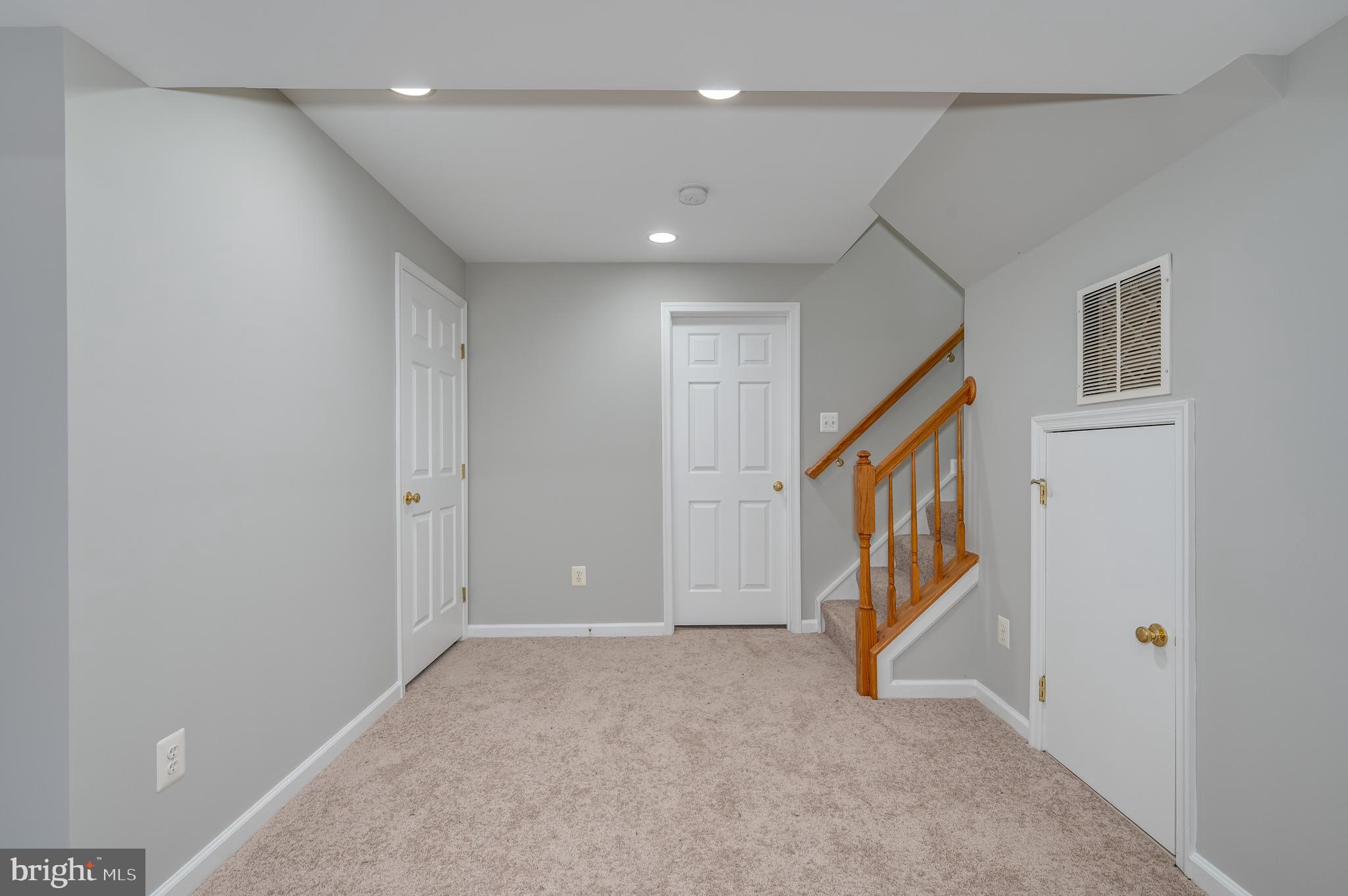 LAKELAND PLACE - Residential