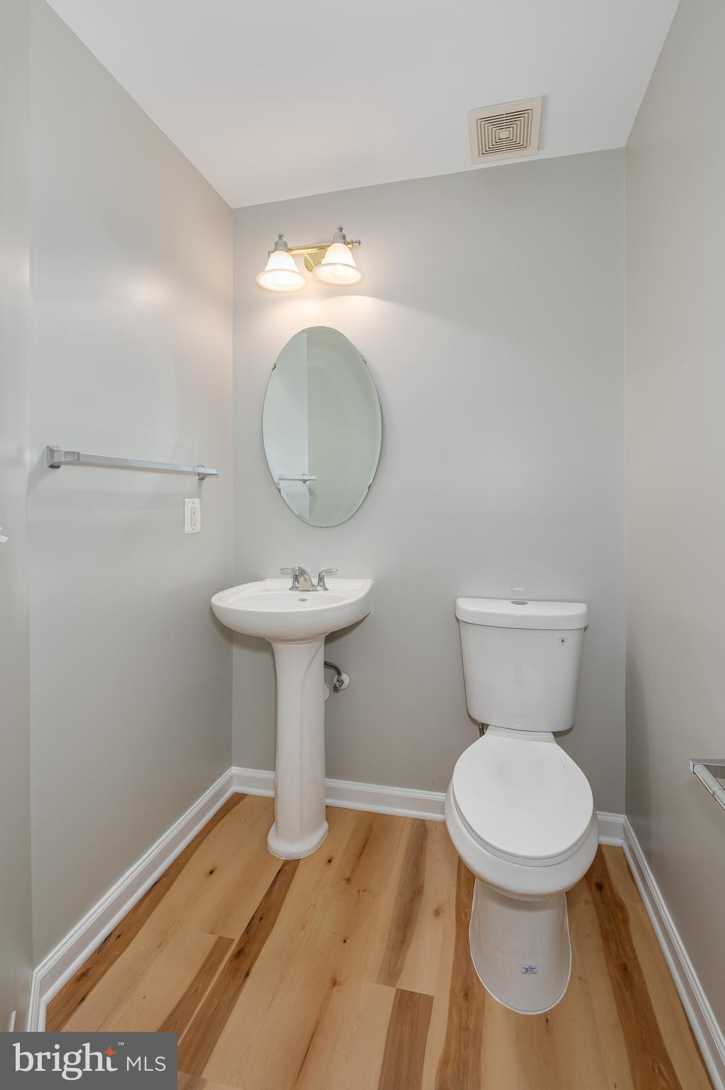 LAKELAND PLACE - Residential