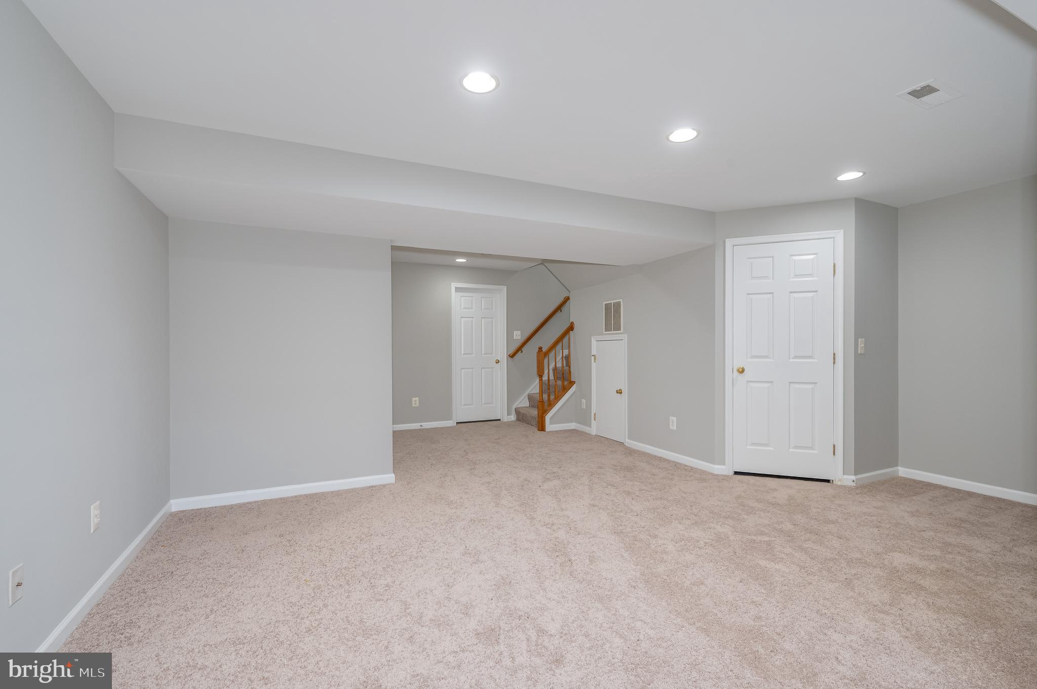 LAKELAND PLACE - Residential