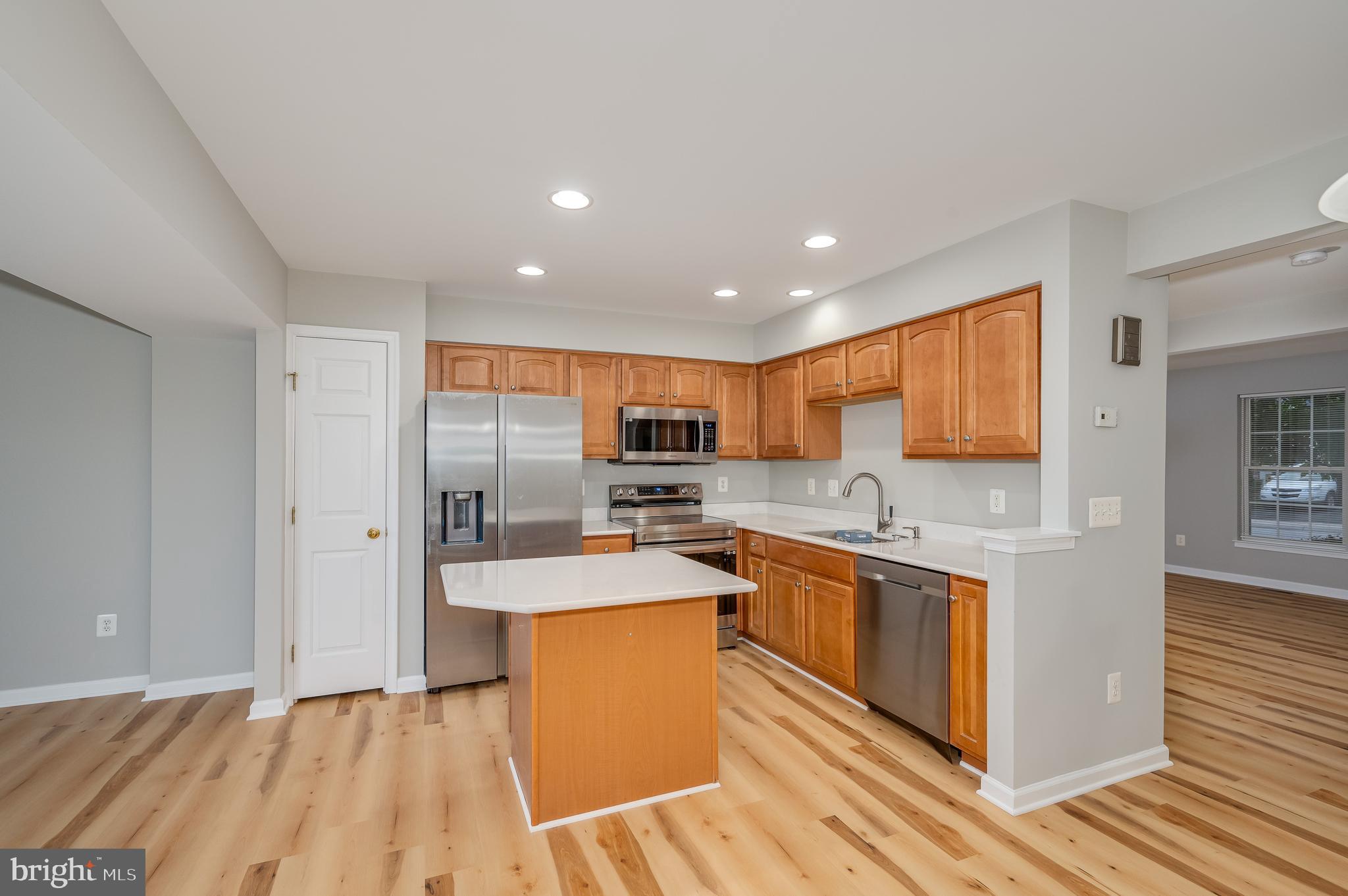 LAKELAND PLACE - Residential