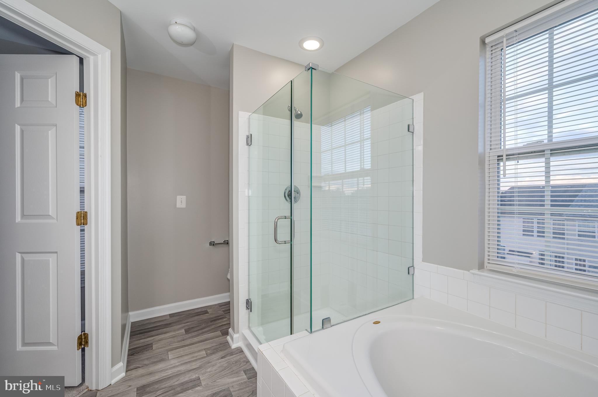 LAKELAND PLACE - Residential