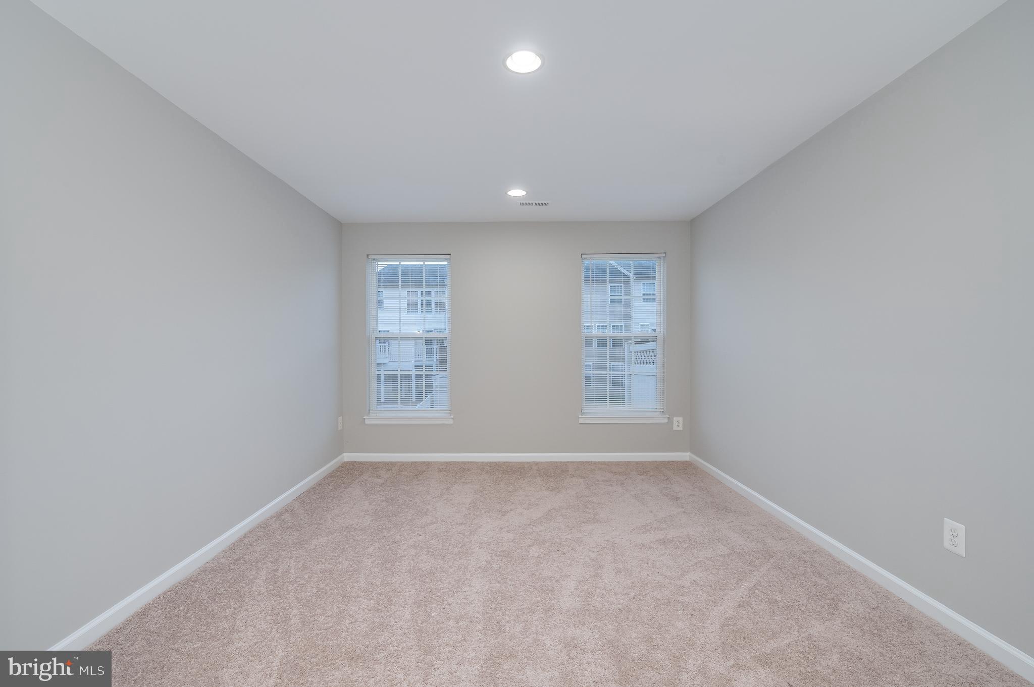 LAKELAND PLACE - Residential