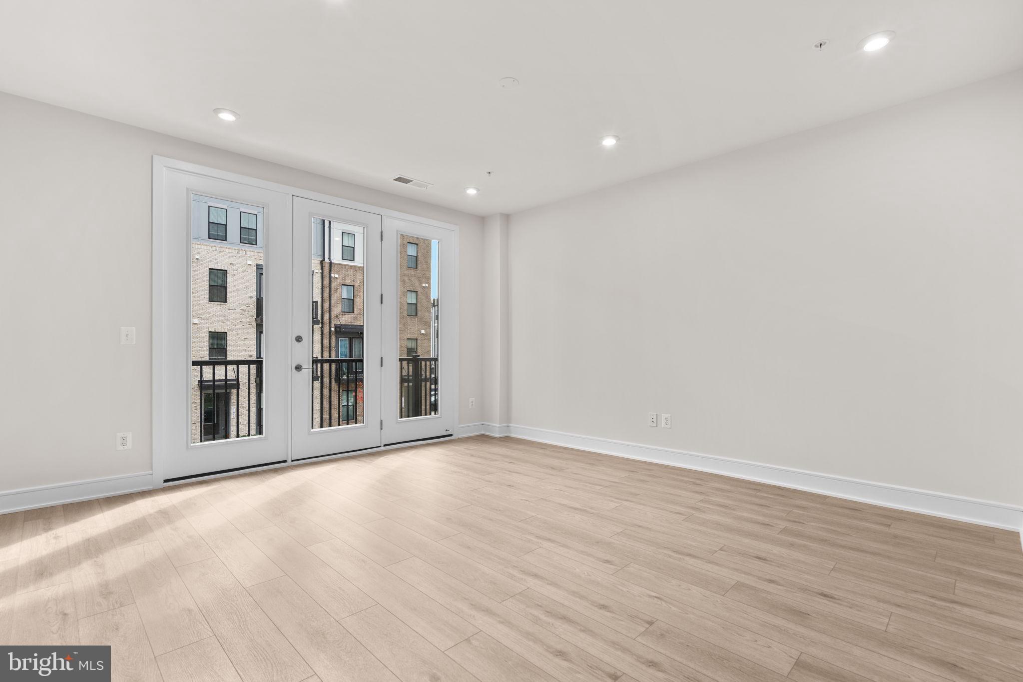 DEMOTT & SILVER - Residential