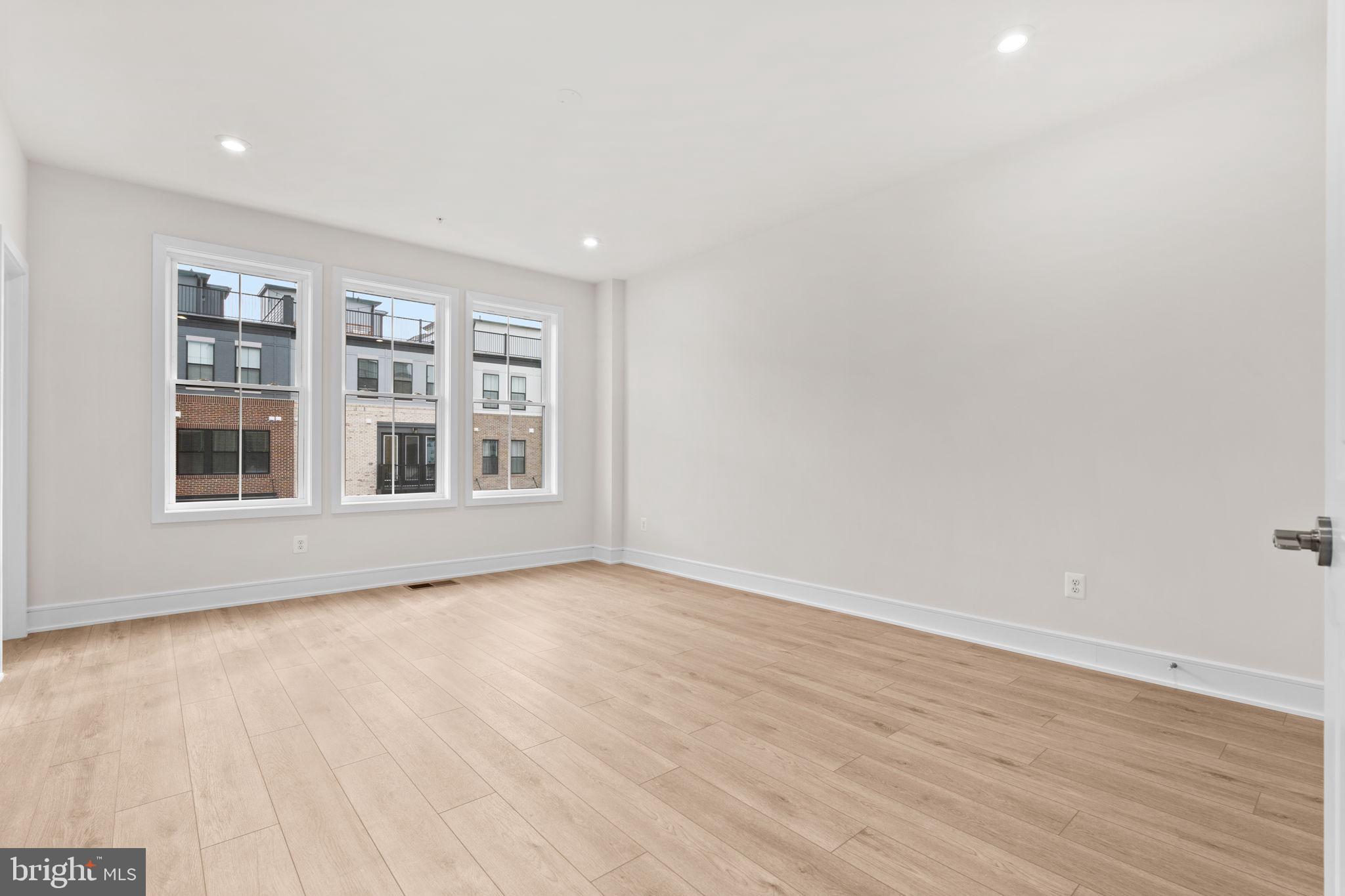 DEMOTT & SILVER - Residential