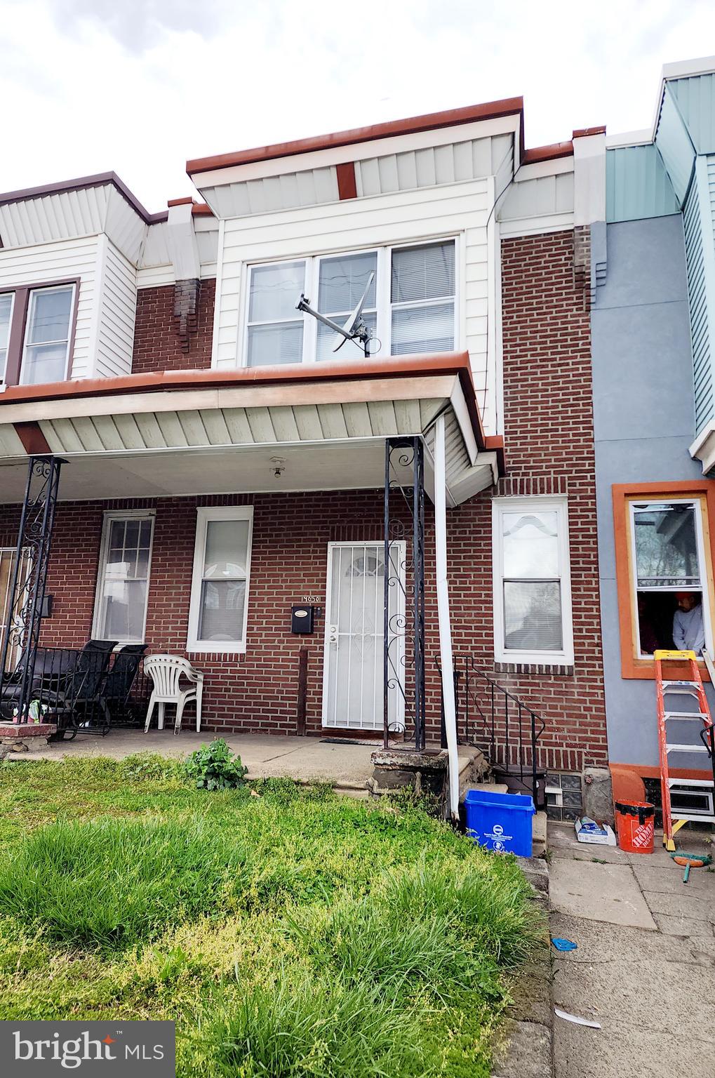 Newly renovated nice 3 bedroom townhome in the Frankford area. Front lawn, open porch, freshly painted t/o, newer kitchen with tile floors. Newer gas range and micro-oven, updated bath, some newer windows. Large basement and rear yard. Seller assist/credit available.