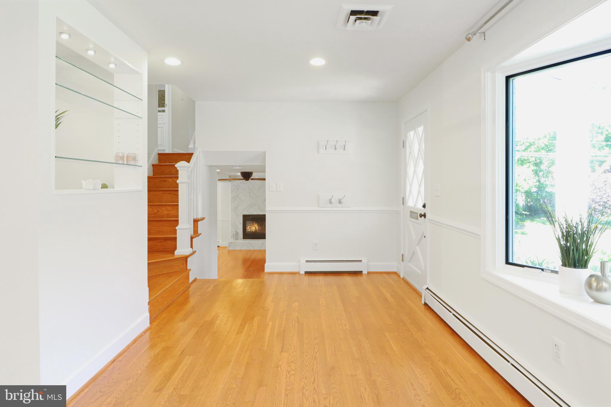 VALEWOOD MANOR - Residential Lease