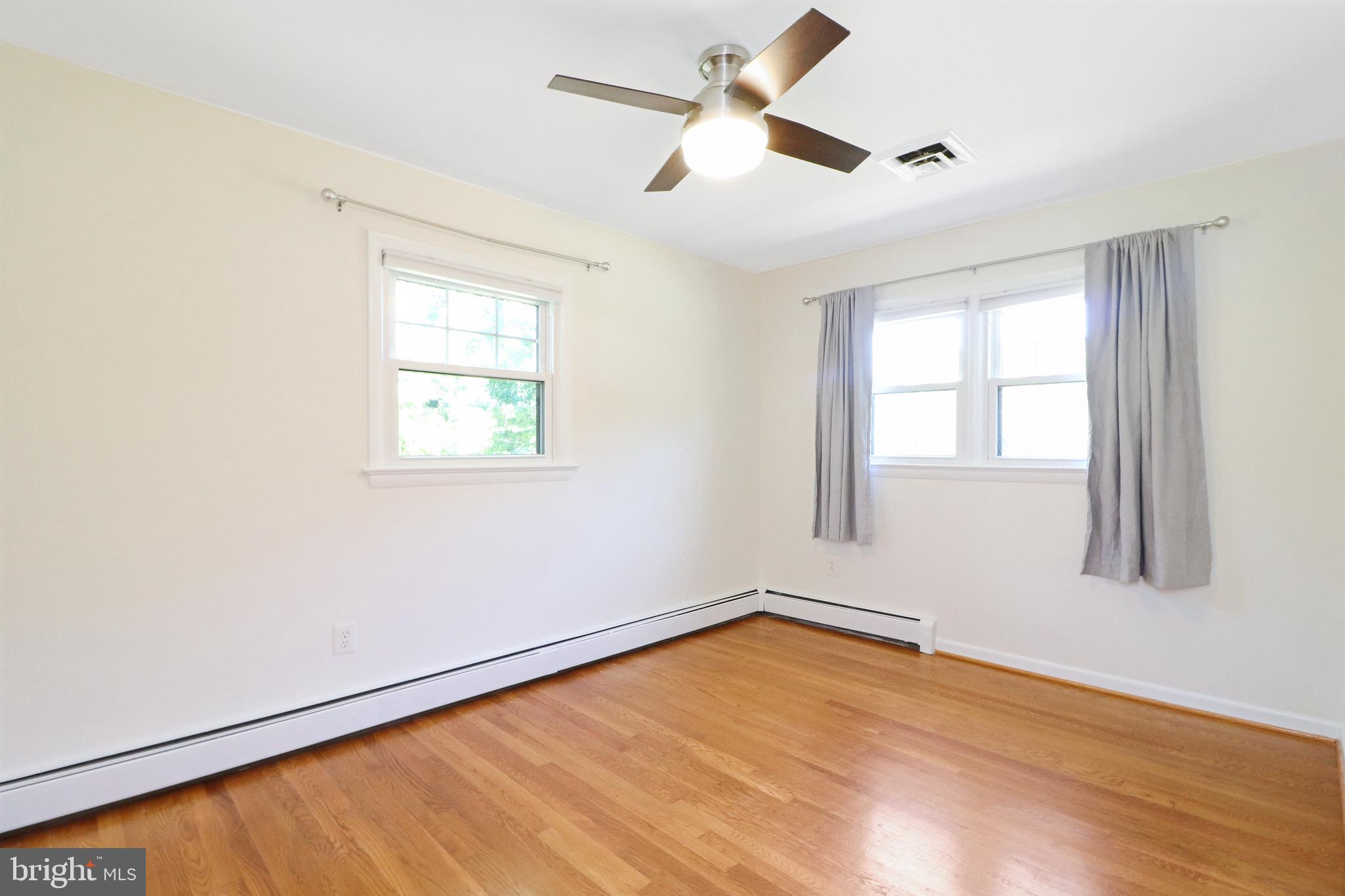 VALEWOOD MANOR - Residential Lease