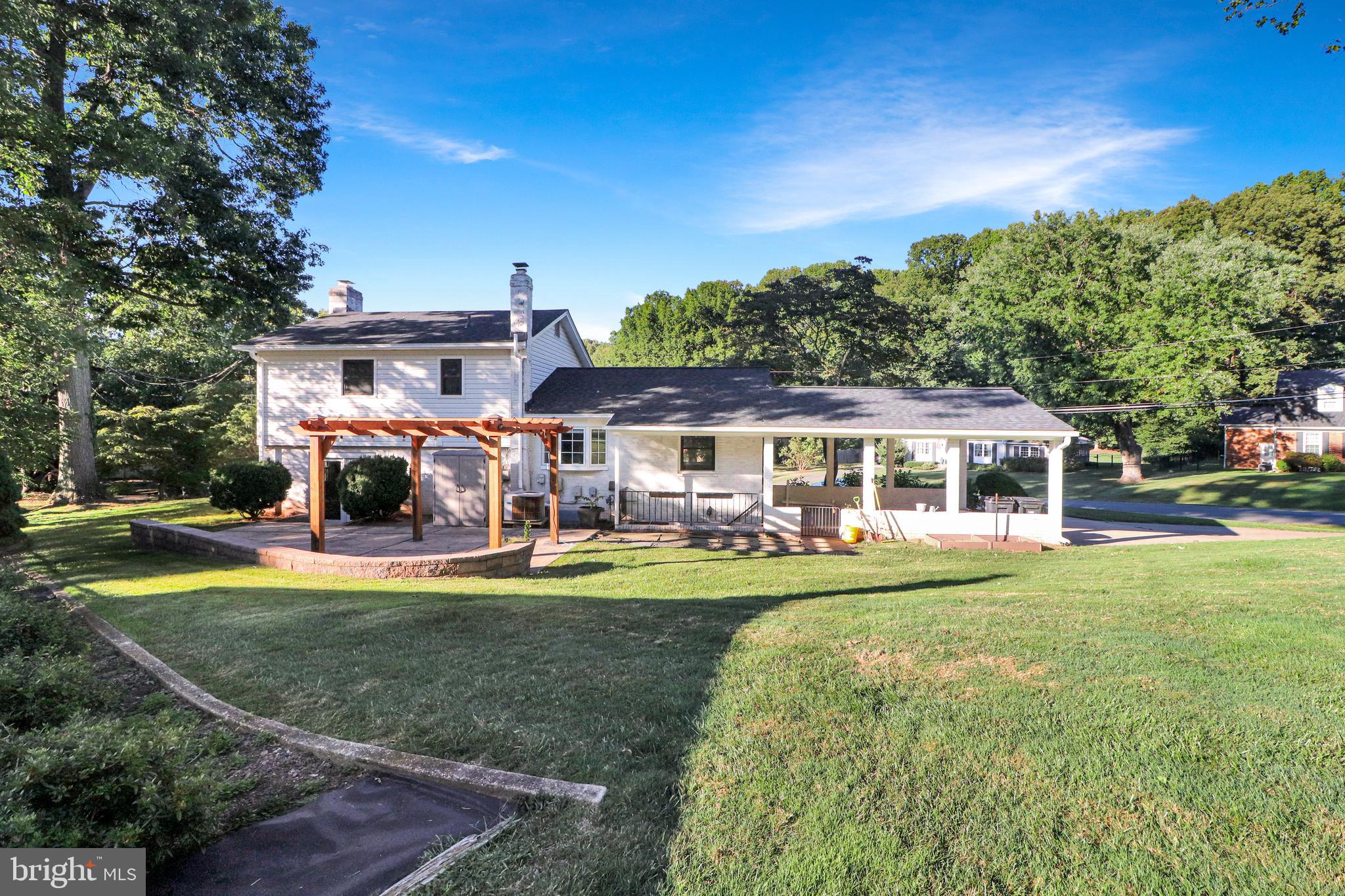 VALEWOOD MANOR - Residential Lease