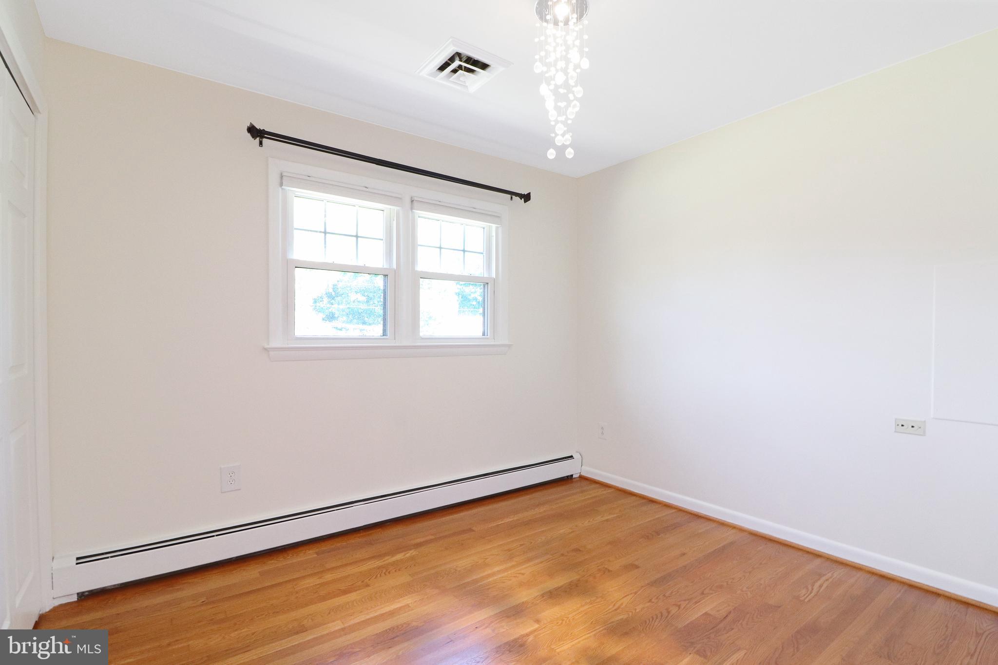 VALEWOOD MANOR - Residential Lease