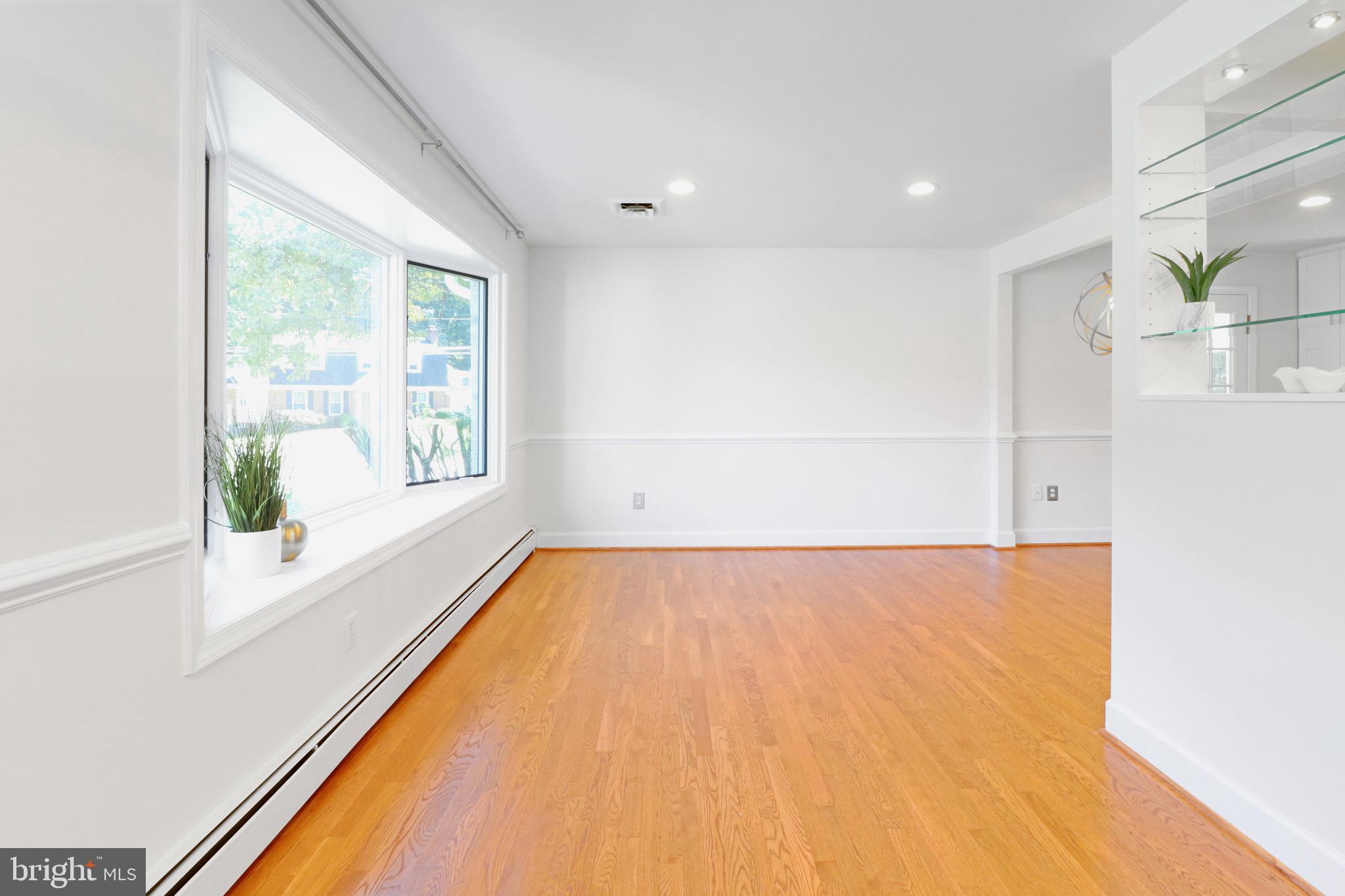 VALEWOOD MANOR - Residential Lease