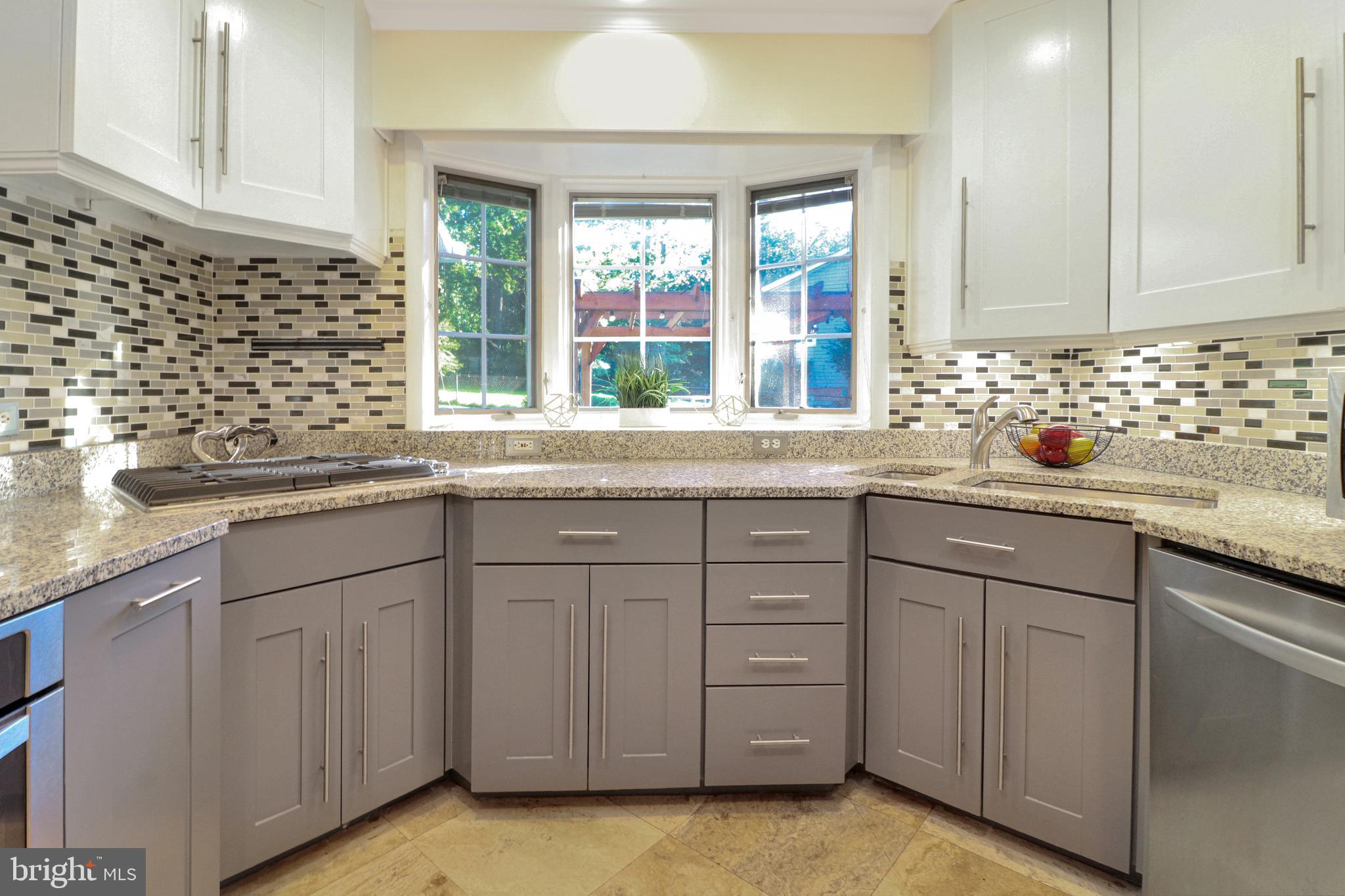 VALEWOOD MANOR - Residential Lease