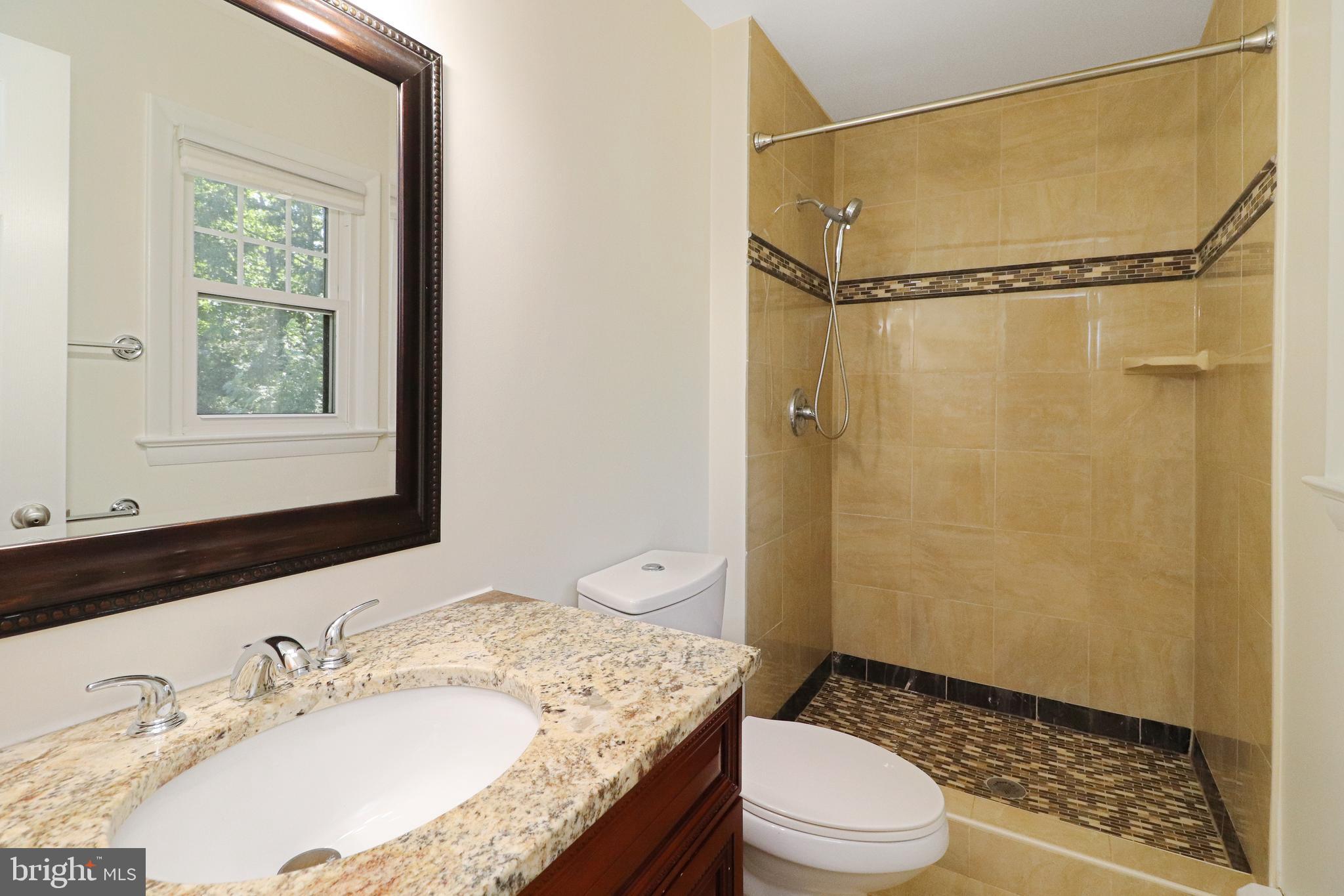 VALEWOOD MANOR - Residential Lease