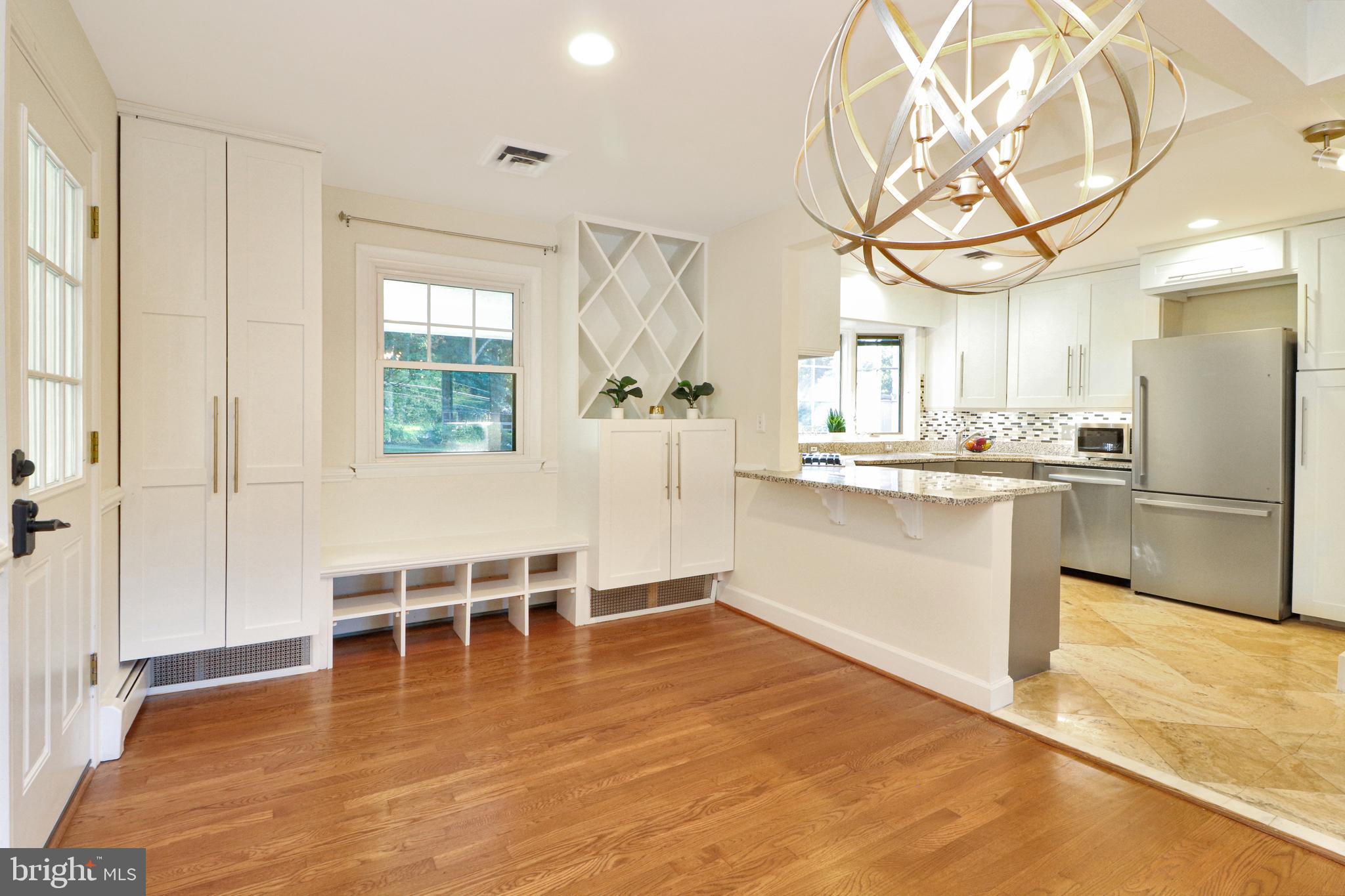 VALEWOOD MANOR - Residential Lease