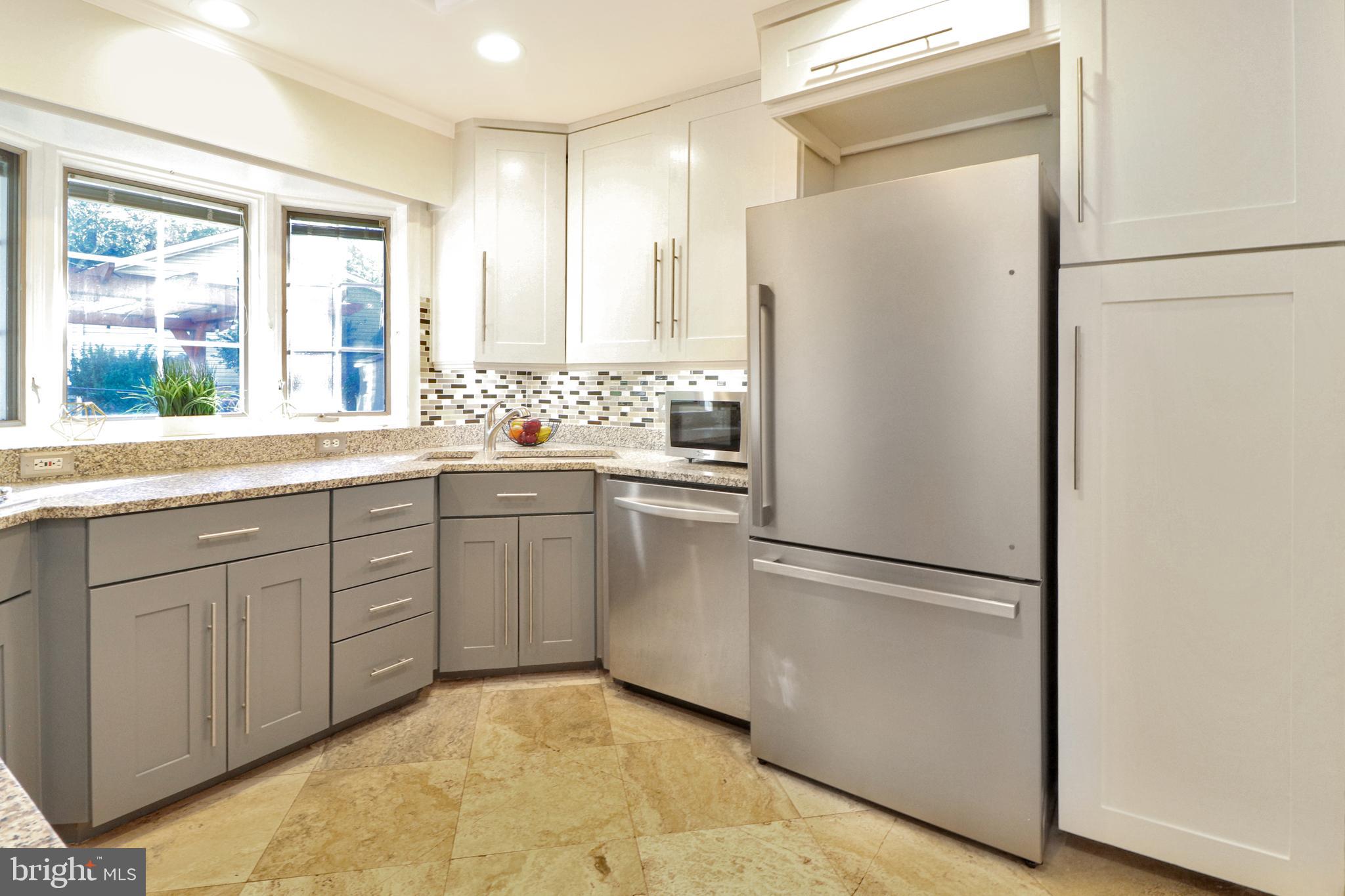 VALEWOOD MANOR - Residential Lease