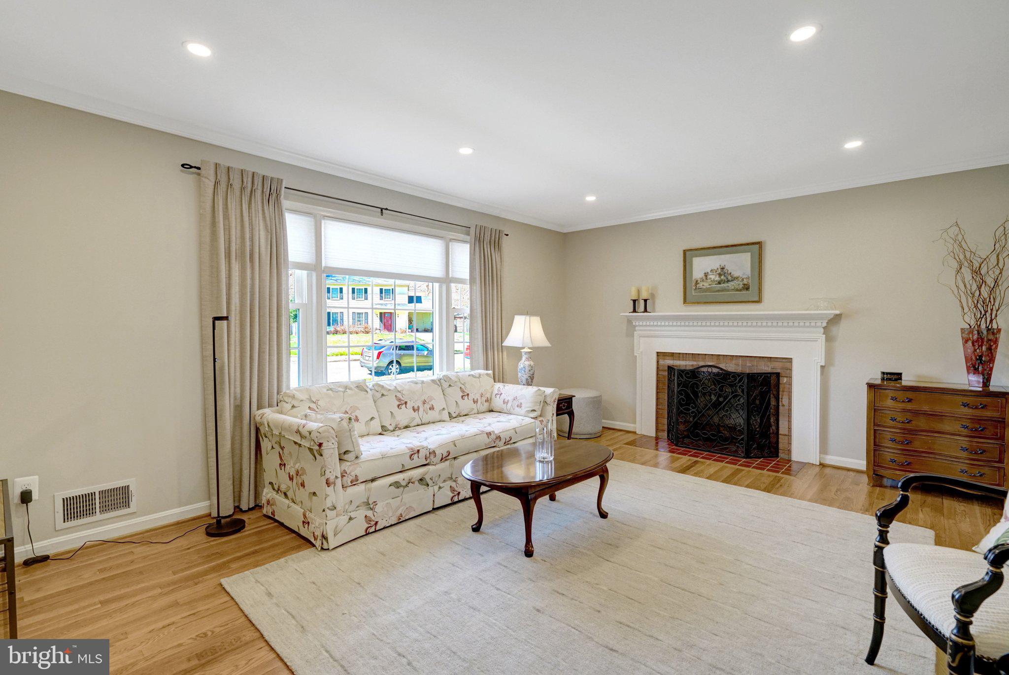 5700 BROADMOOR STREET