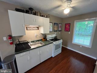 GROUSE HOLLOW ESTATES - Residential Lease