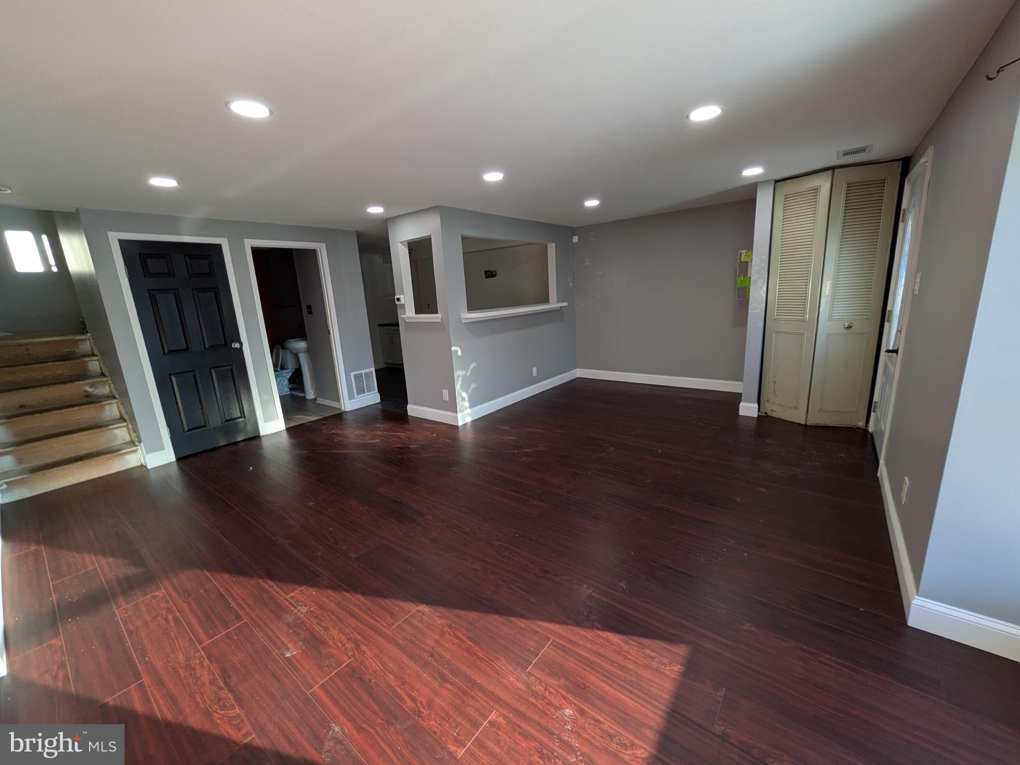 2707 GREENWOOD DRIVE