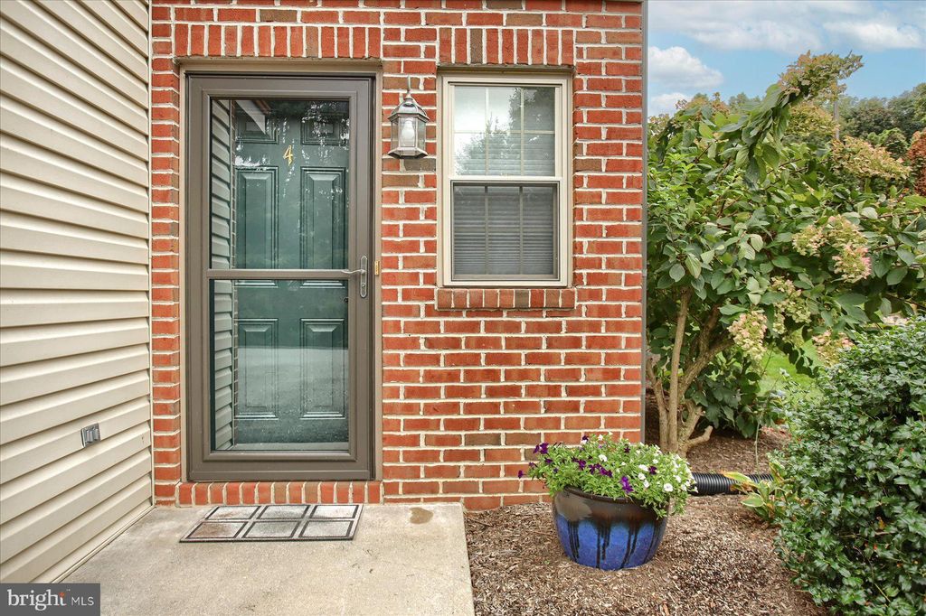 Photo of 4 River Bend Park, Lancaster, PA 17602 (MLS # PALA2041296)