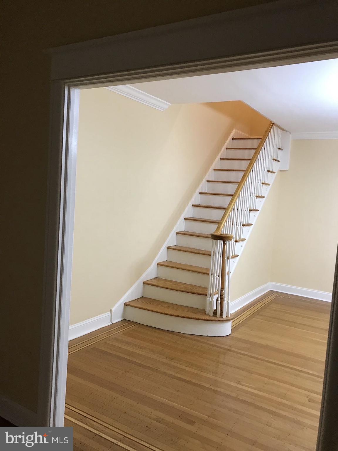 OXFORD CIRCLE - Residential