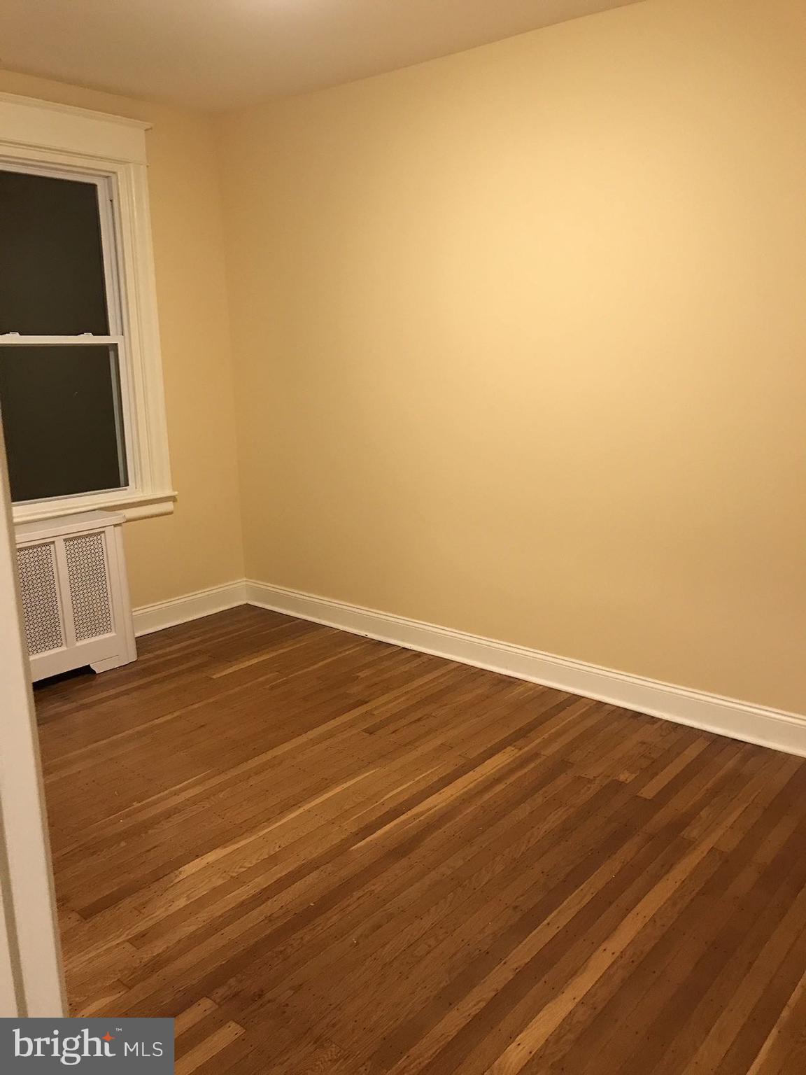 OXFORD CIRCLE - Residential