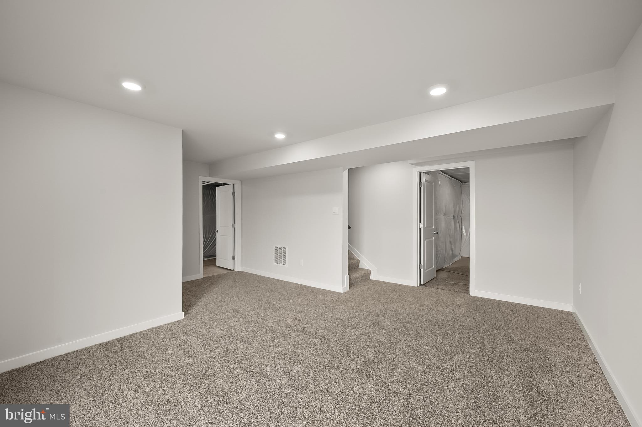 RIVERPOINTE - Residential