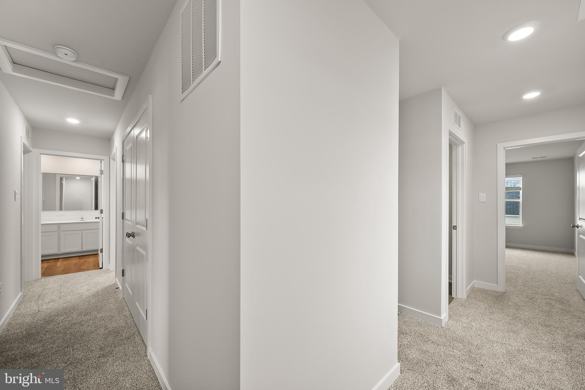 RIVERPOINTE - Residential