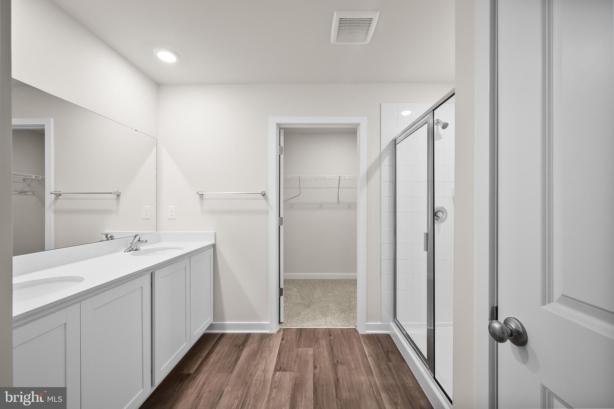 RIVERPOINTE - Residential