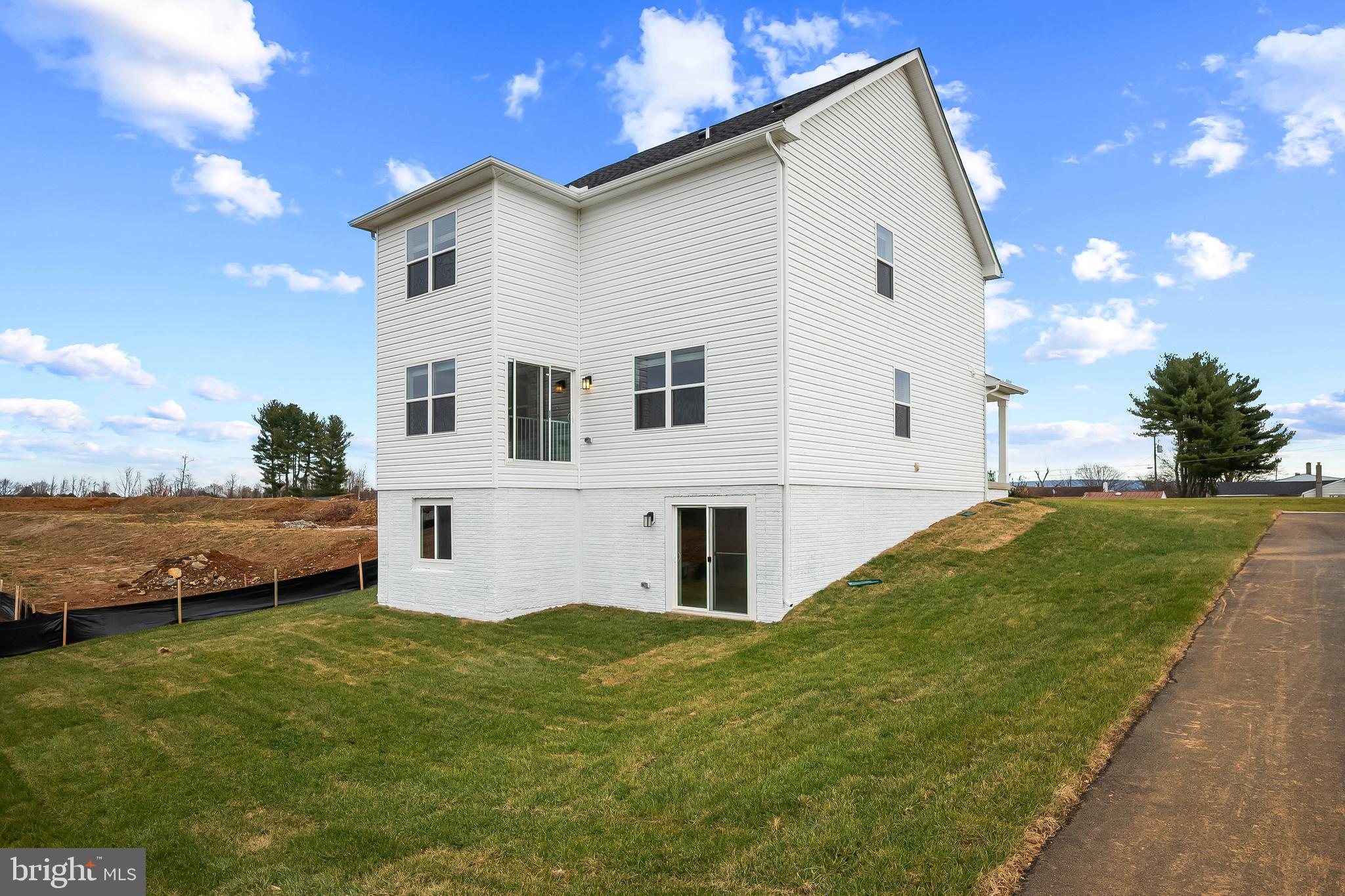 RIVERPOINTE - Residential