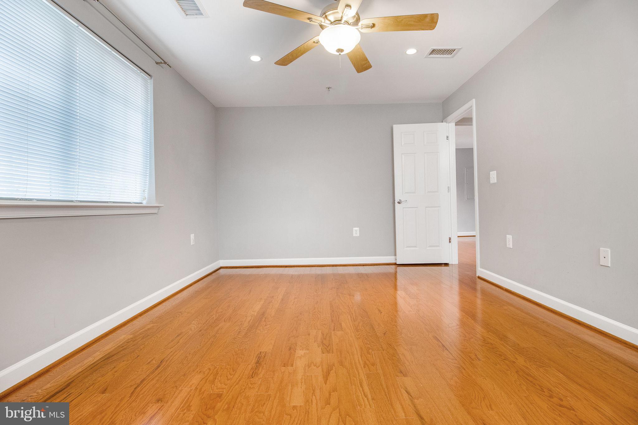 WEST VILLAGE OF SHIRLINGTON - Residential