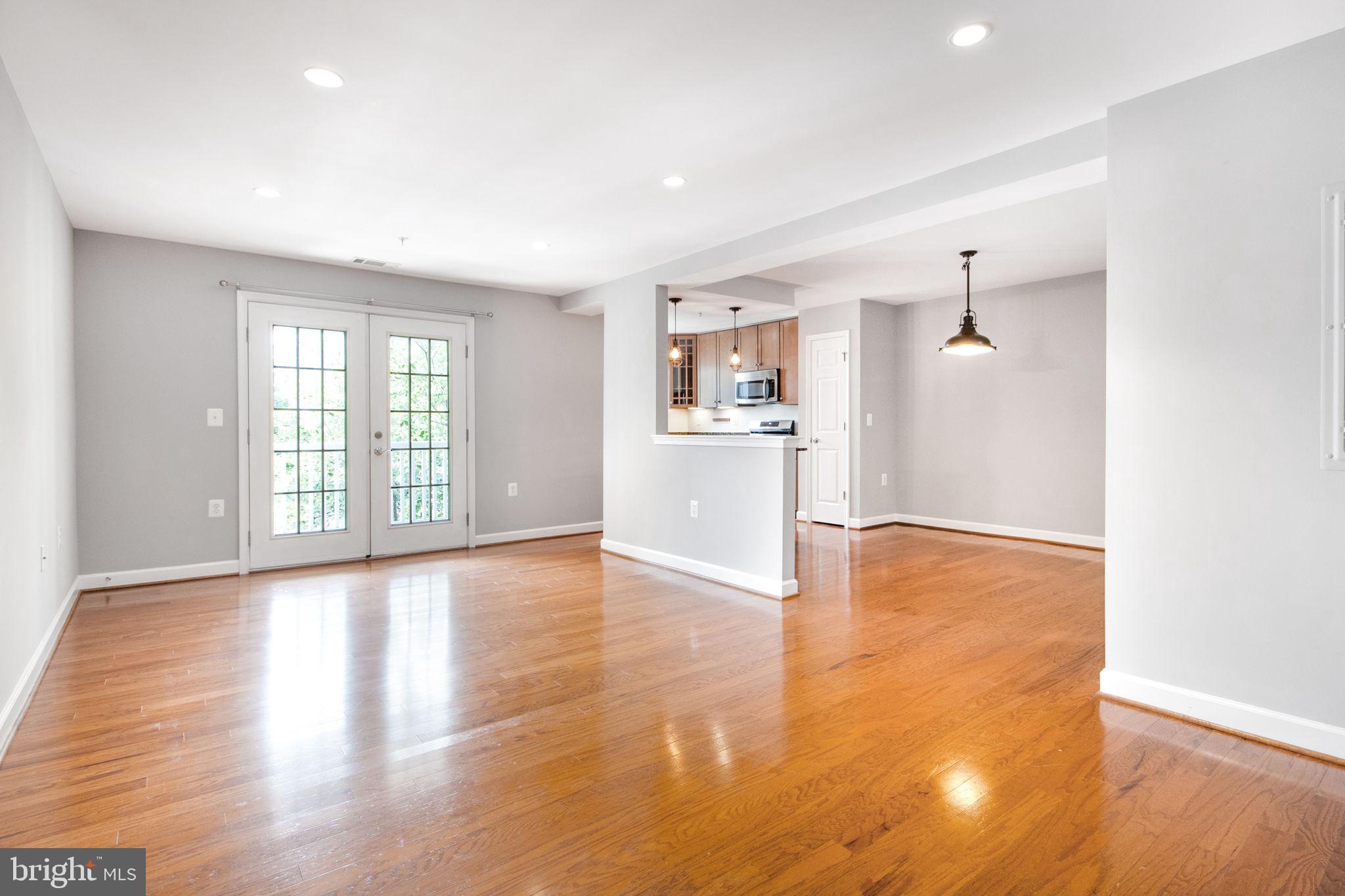WEST VILLAGE OF SHIRLINGTON - Residential