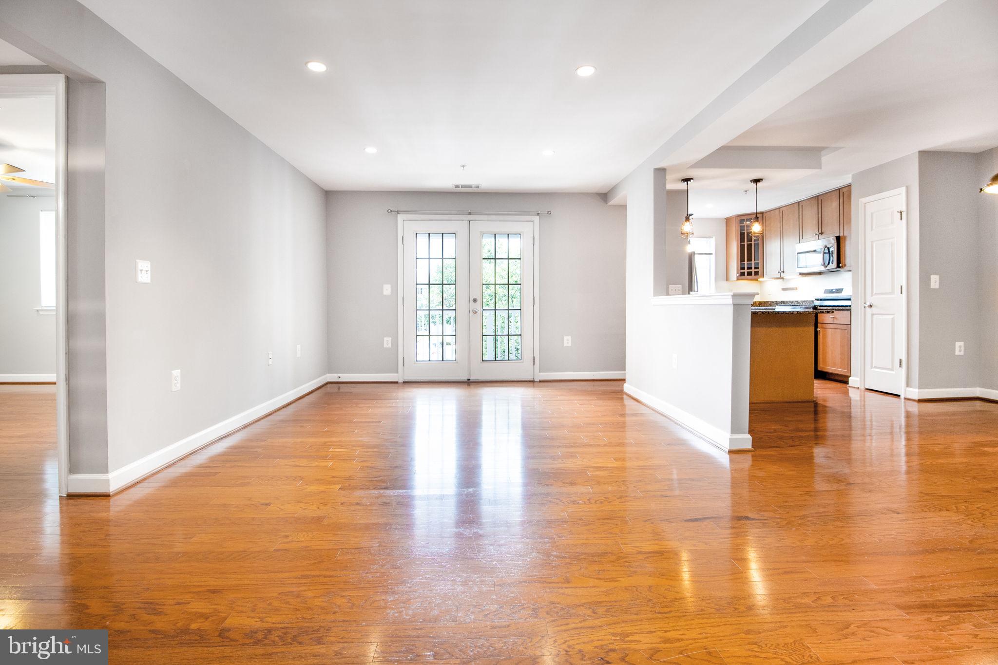 WEST VILLAGE OF SHIRLINGTON - Residential