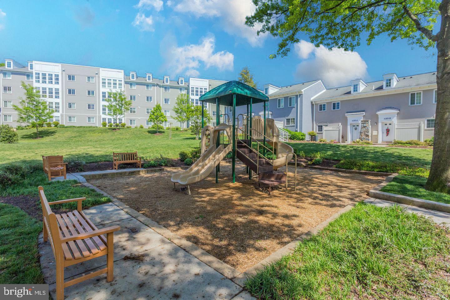 WEST VILLAGE OF SHIRLINGTON - Residential